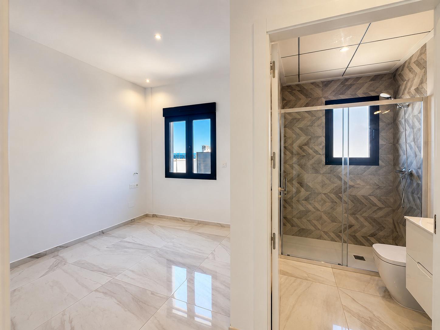 Instapklare moderne villa te koop in Polop