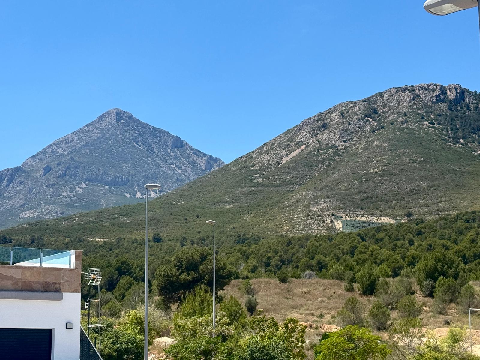 Instapklare moderne villa te koop in Polop
