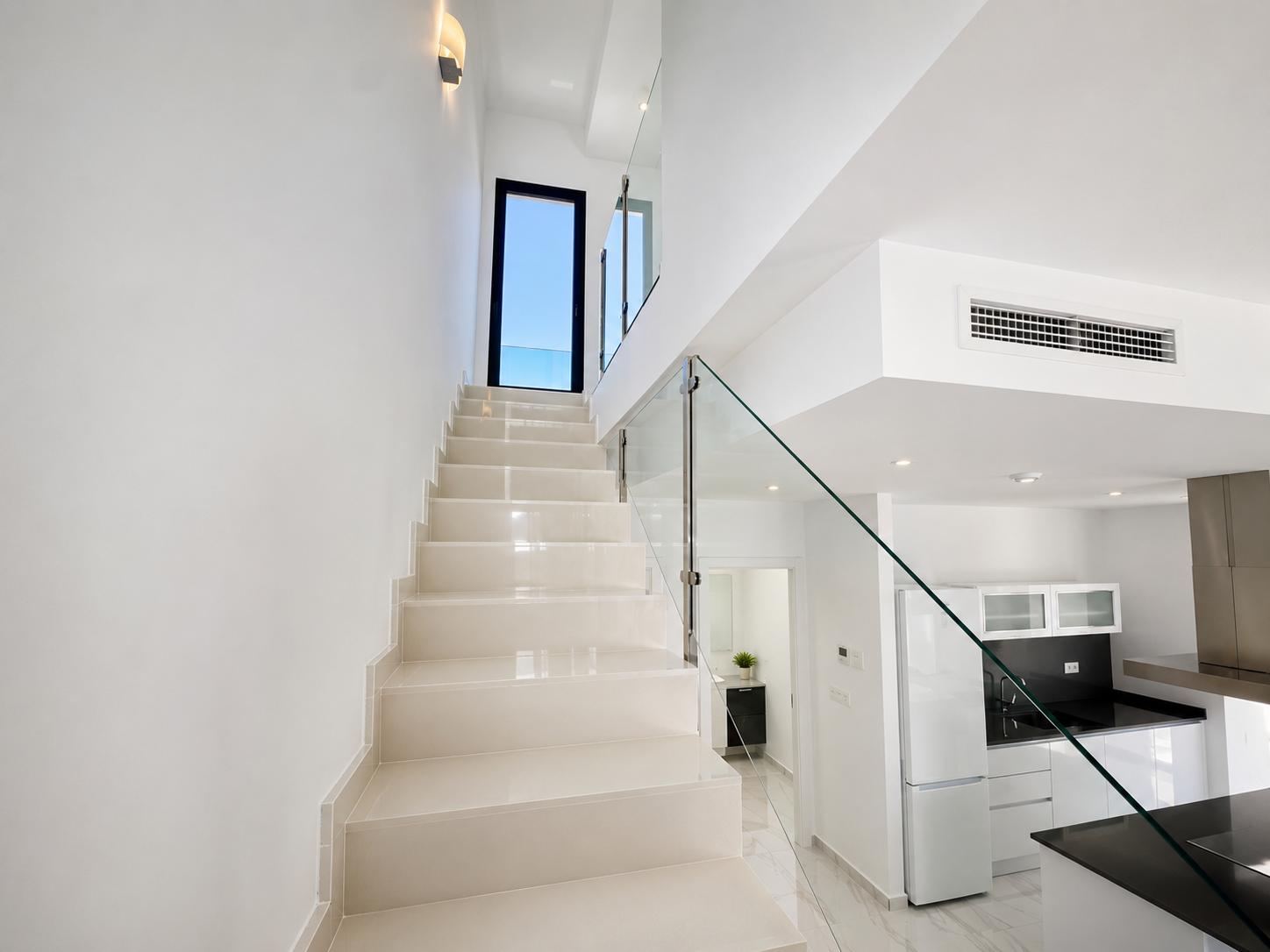 Instapklare moderne villa te koop in Polop