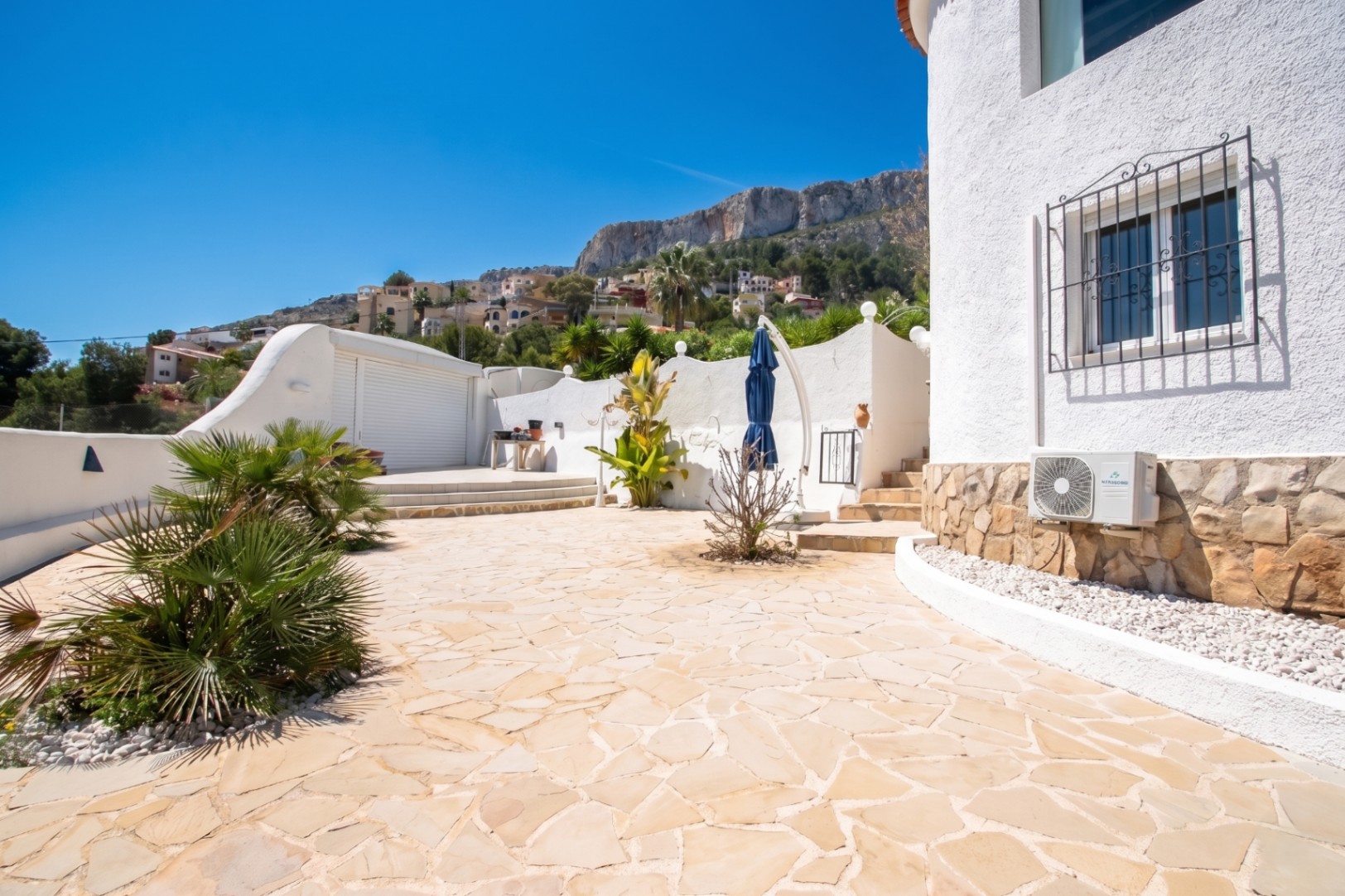 Karakteristieke villa met prachtig zeezicht in Calpe