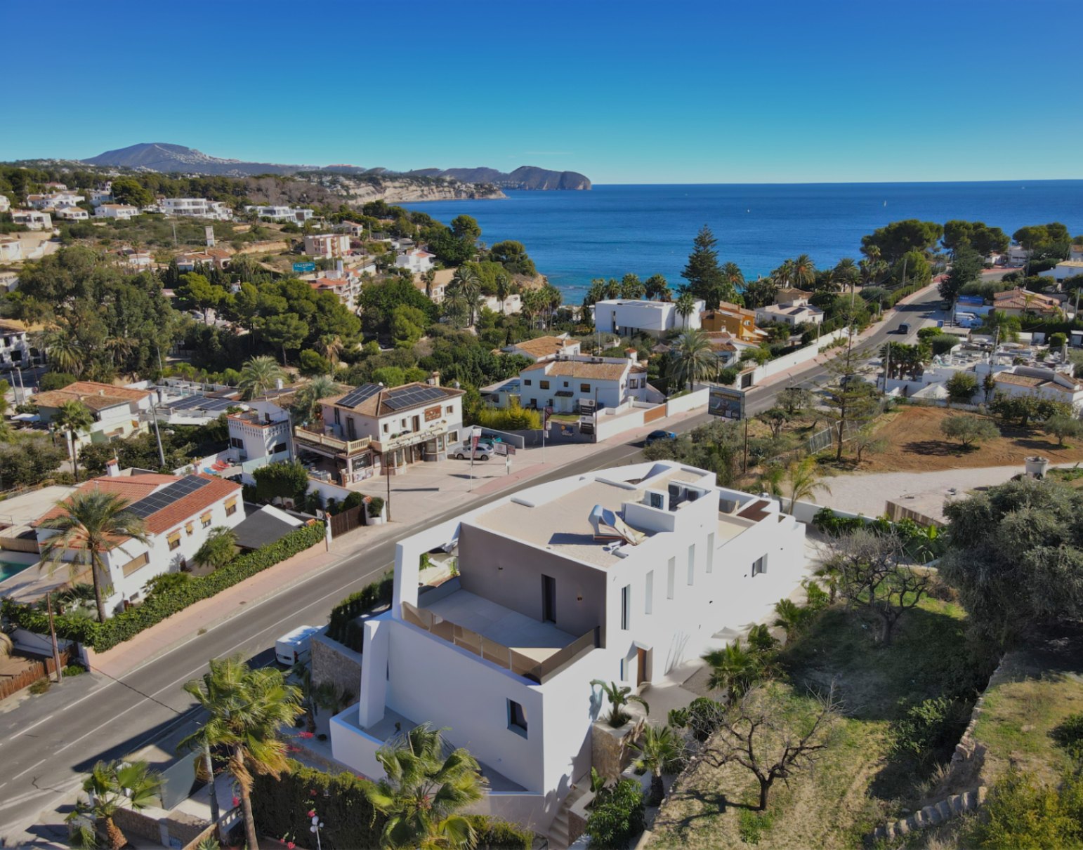 Gloednieuwe luxe villa met zeezicht in Benissa – La Fustera