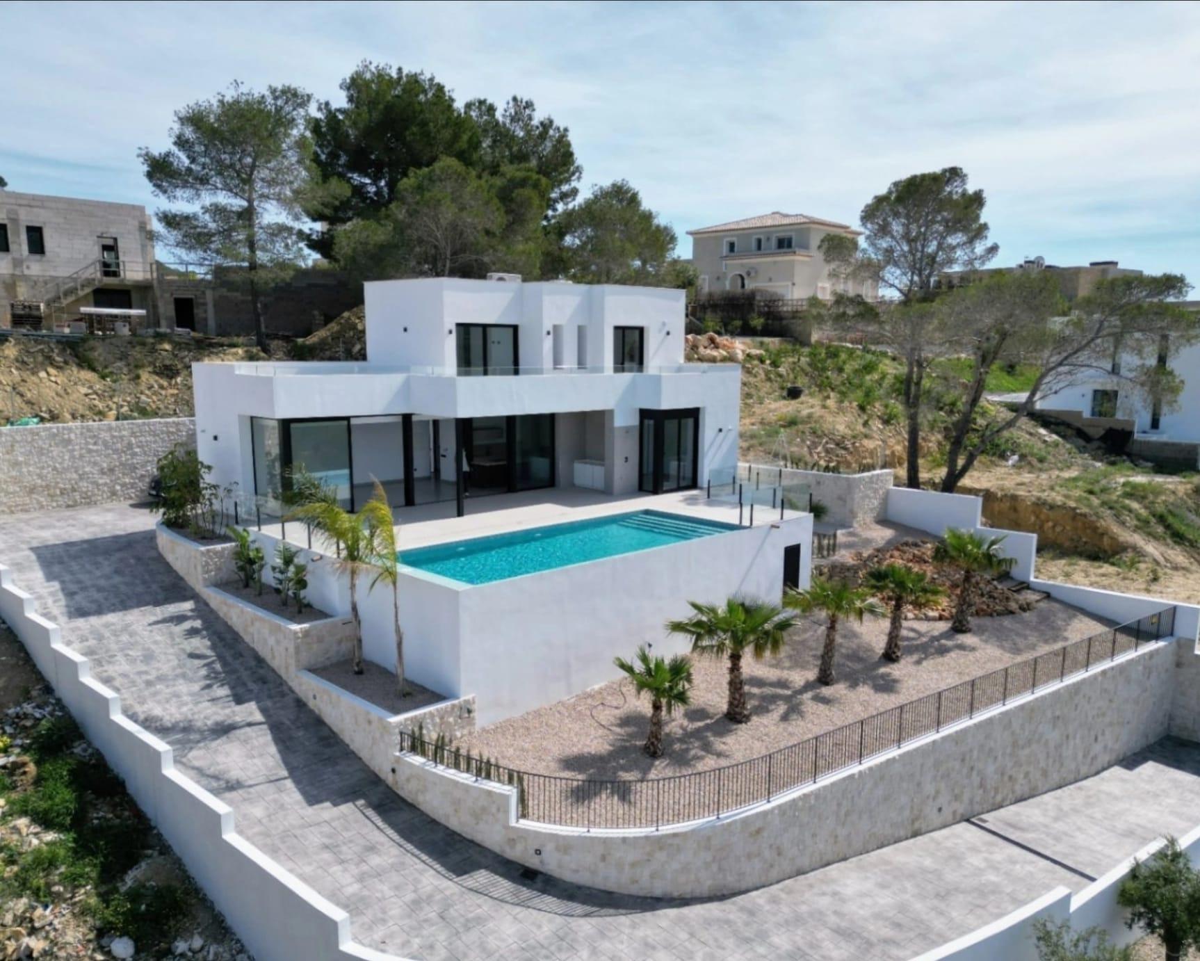 Moderne nieuwbouw villa met vrij uitzicht in Calpe