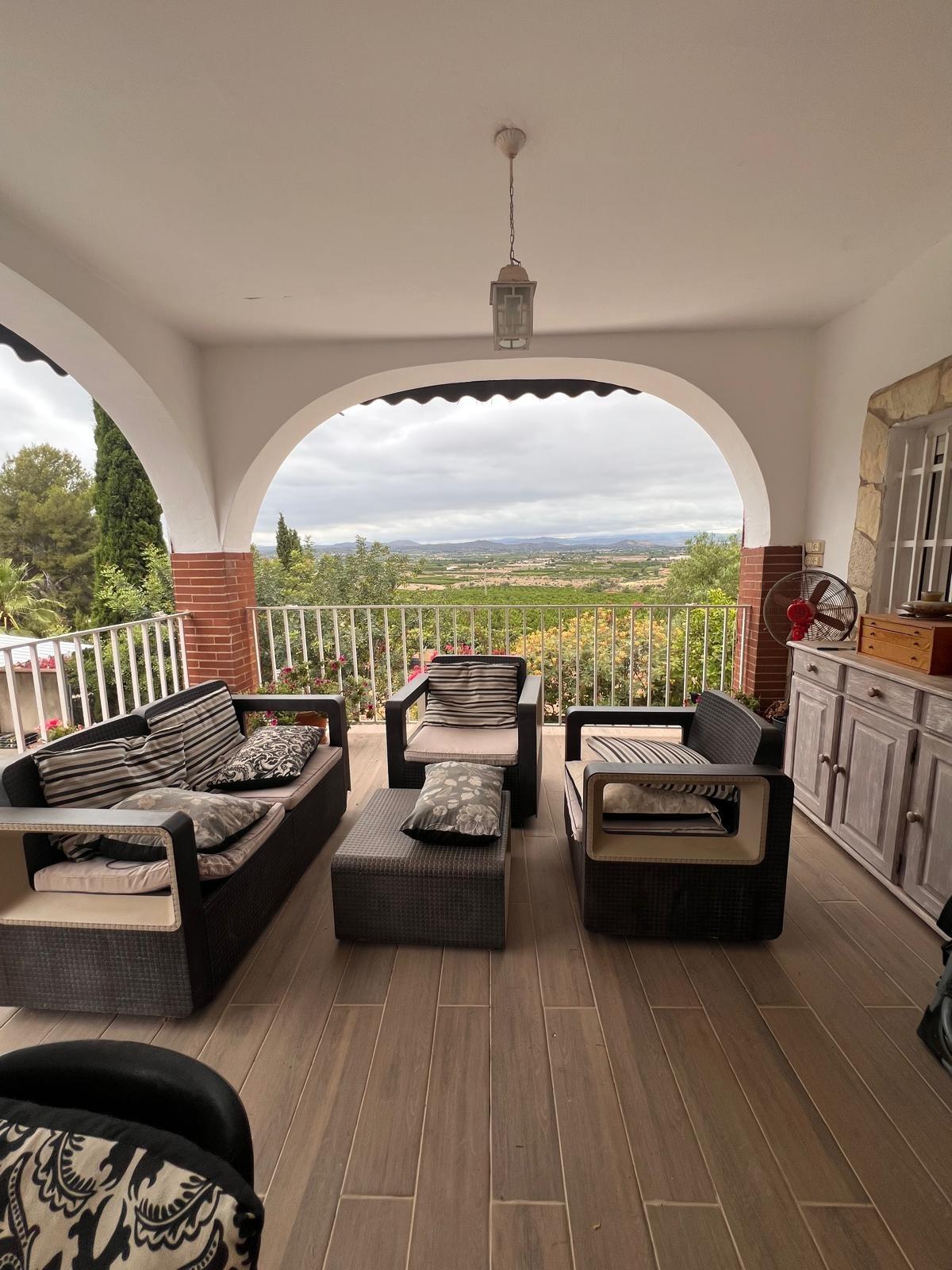 Villa te koop in Lliria