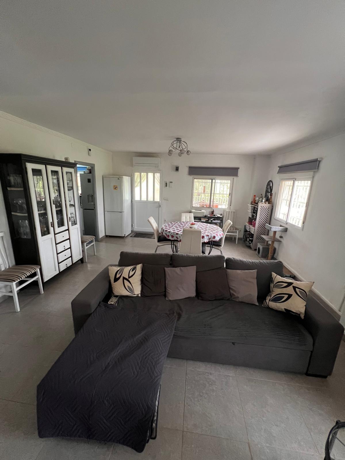 Villa te koop in Lliria