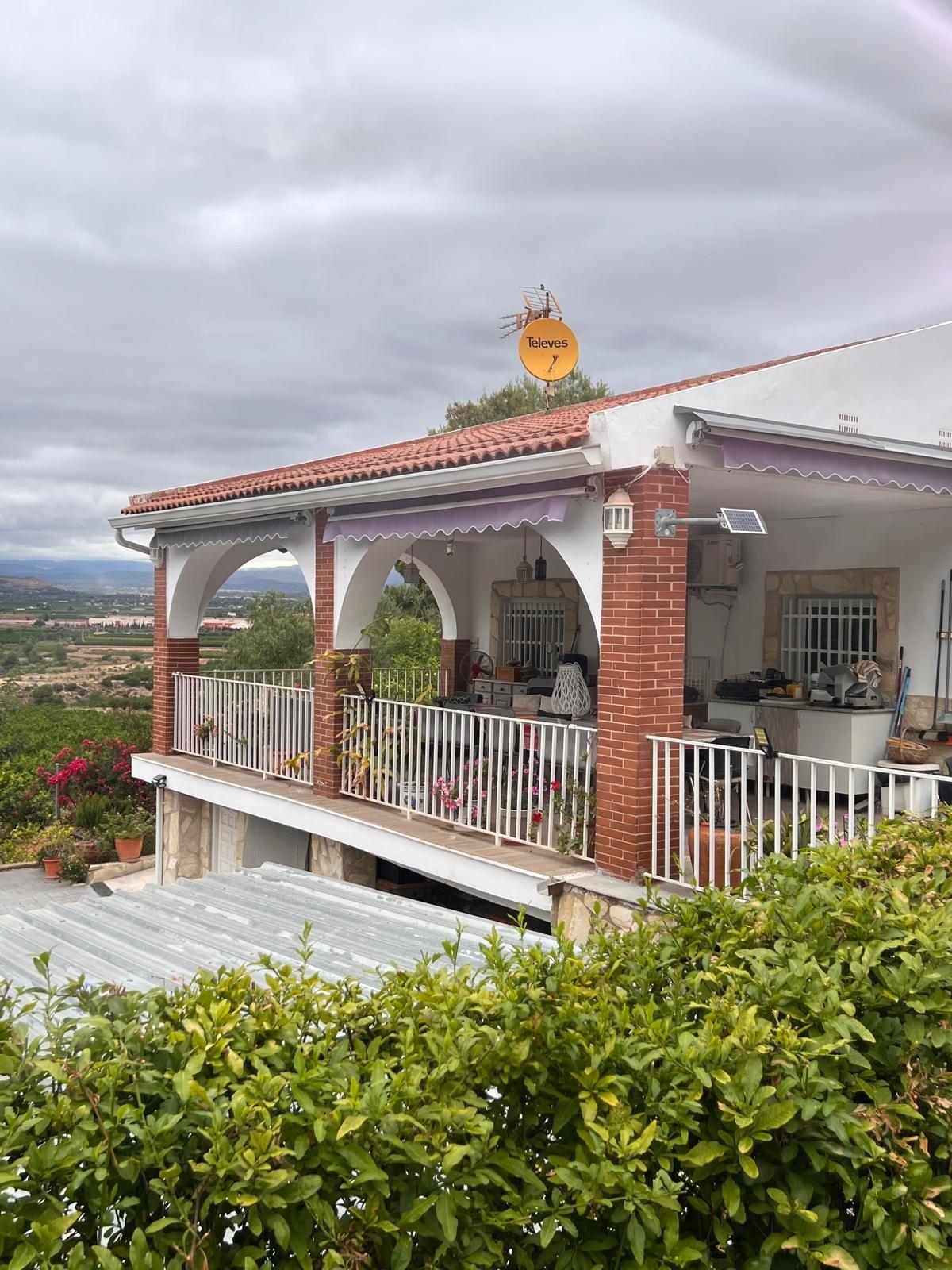 Villa te koop in Lliria