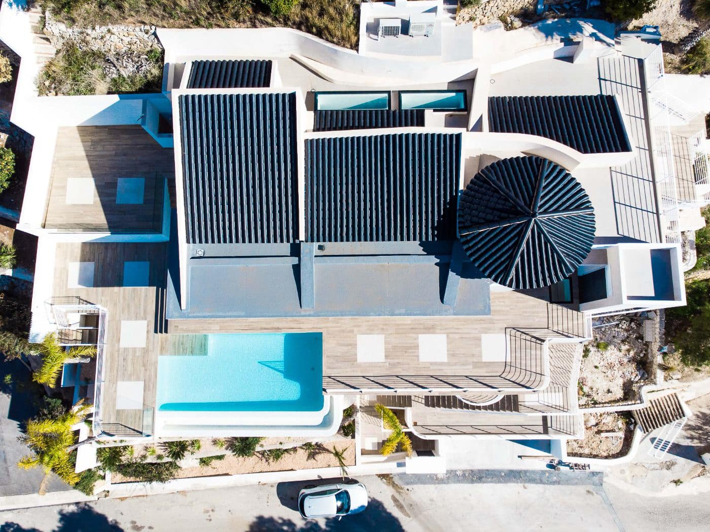DP-70-TAALT2700-21 Architectonisch meesterwerk met infinity pool in Sierra de Altea