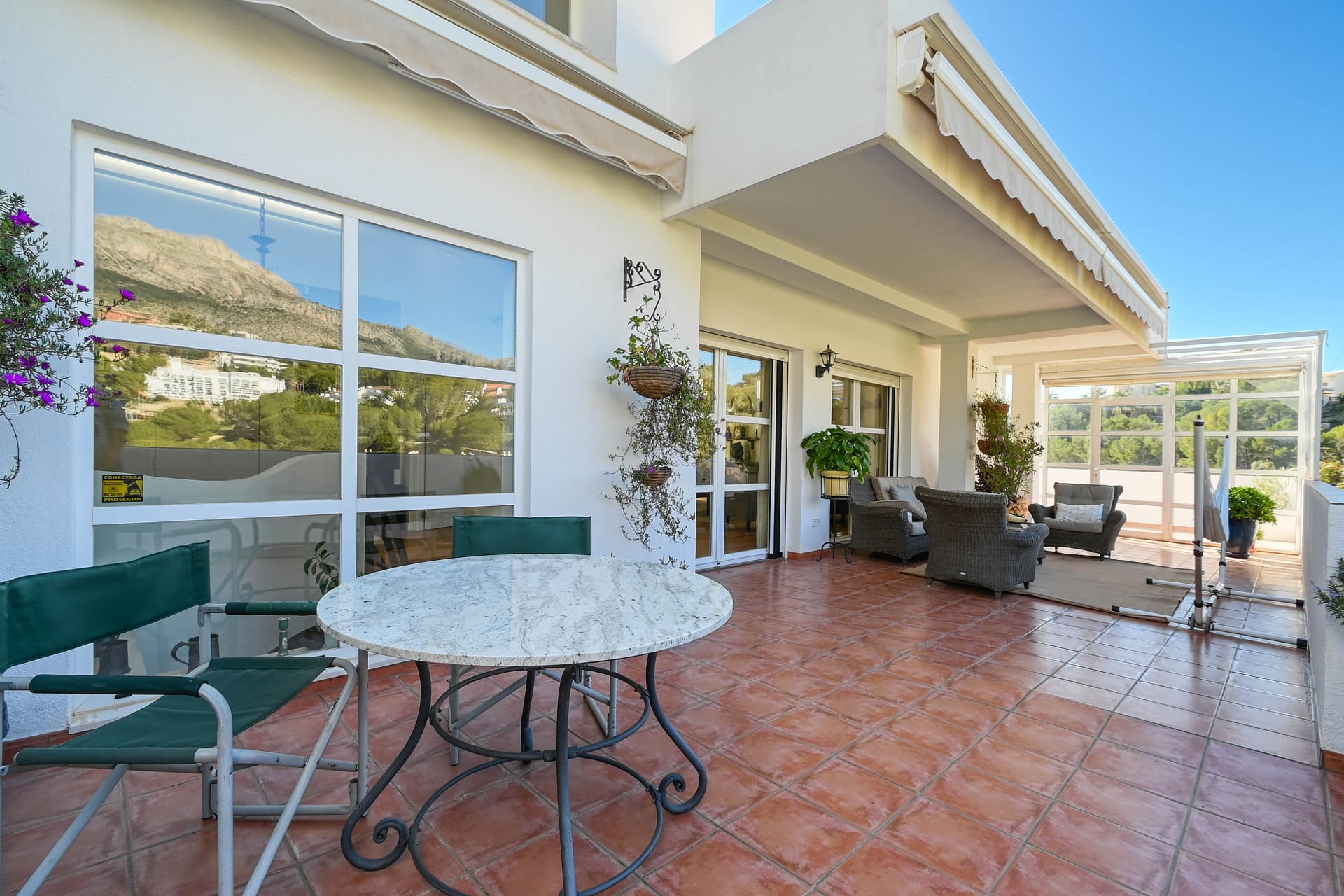 DP-70-TAALT2785-23 Gerenoveerde luxe villa aan de golfbaan in Altea