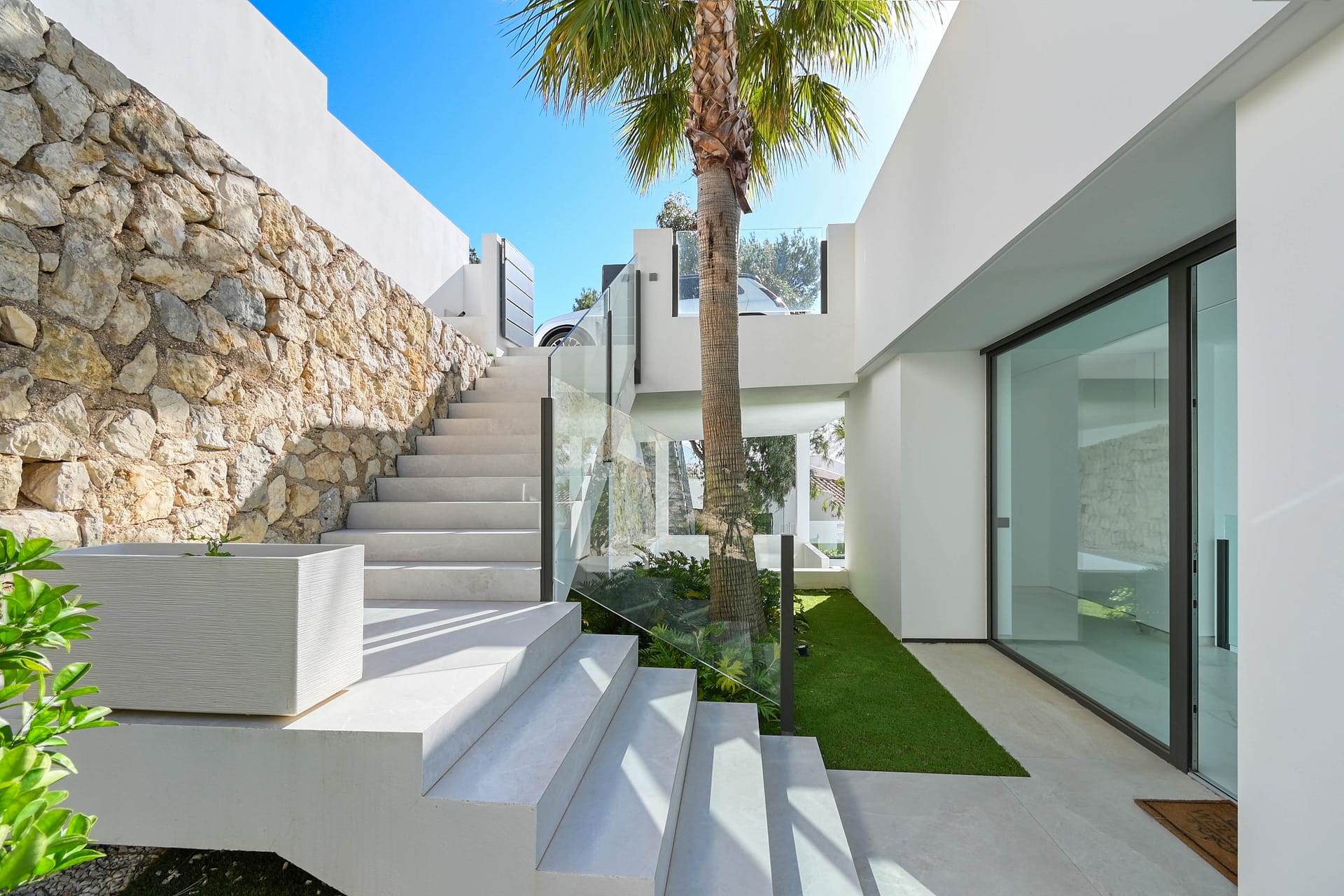 Uitzonderlijke nieuwbouwvilla met panoramisch zeezicht in Altea