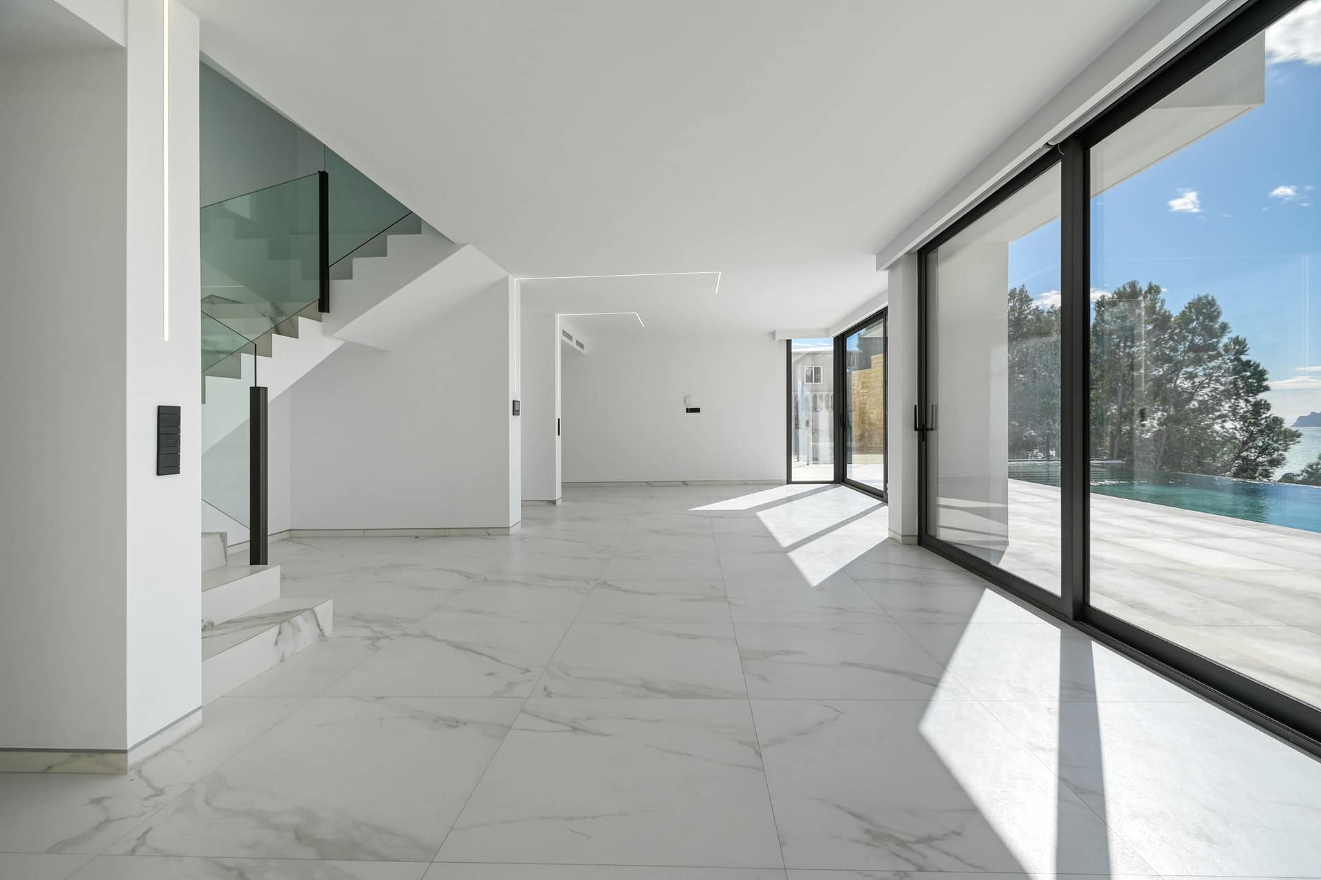 Uitzonderlijke nieuwbouwvilla met panoramisch zeezicht in Altea