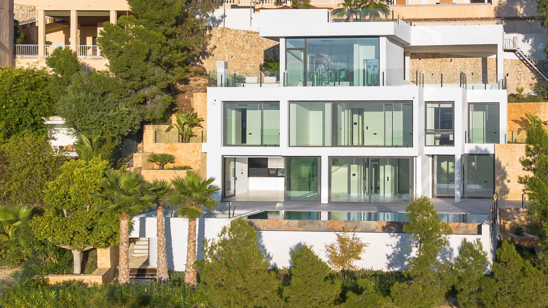 Uitzonderlijke nieuwbouwvilla met panoramisch zeezicht in Altea
