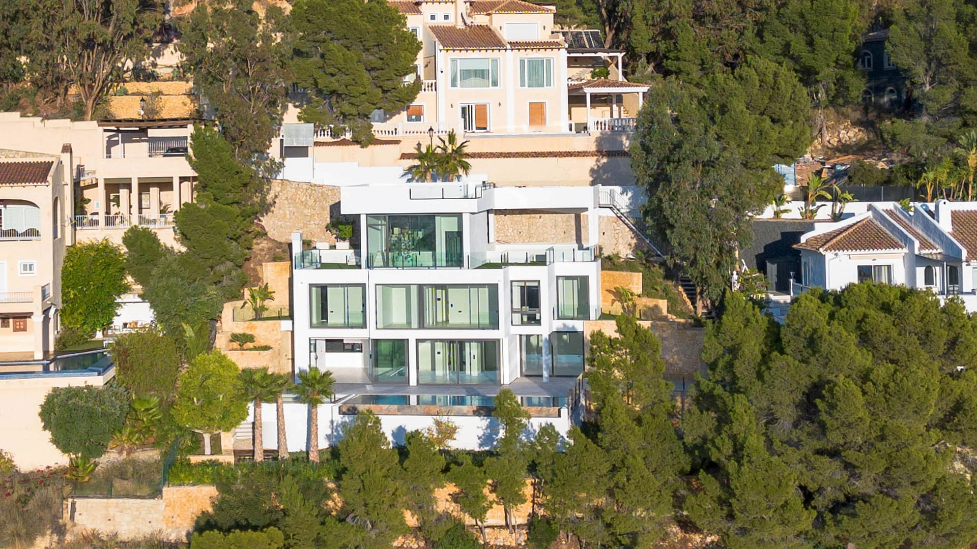 Uitzonderlijke nieuwbouwvilla met panoramisch zeezicht in Altea