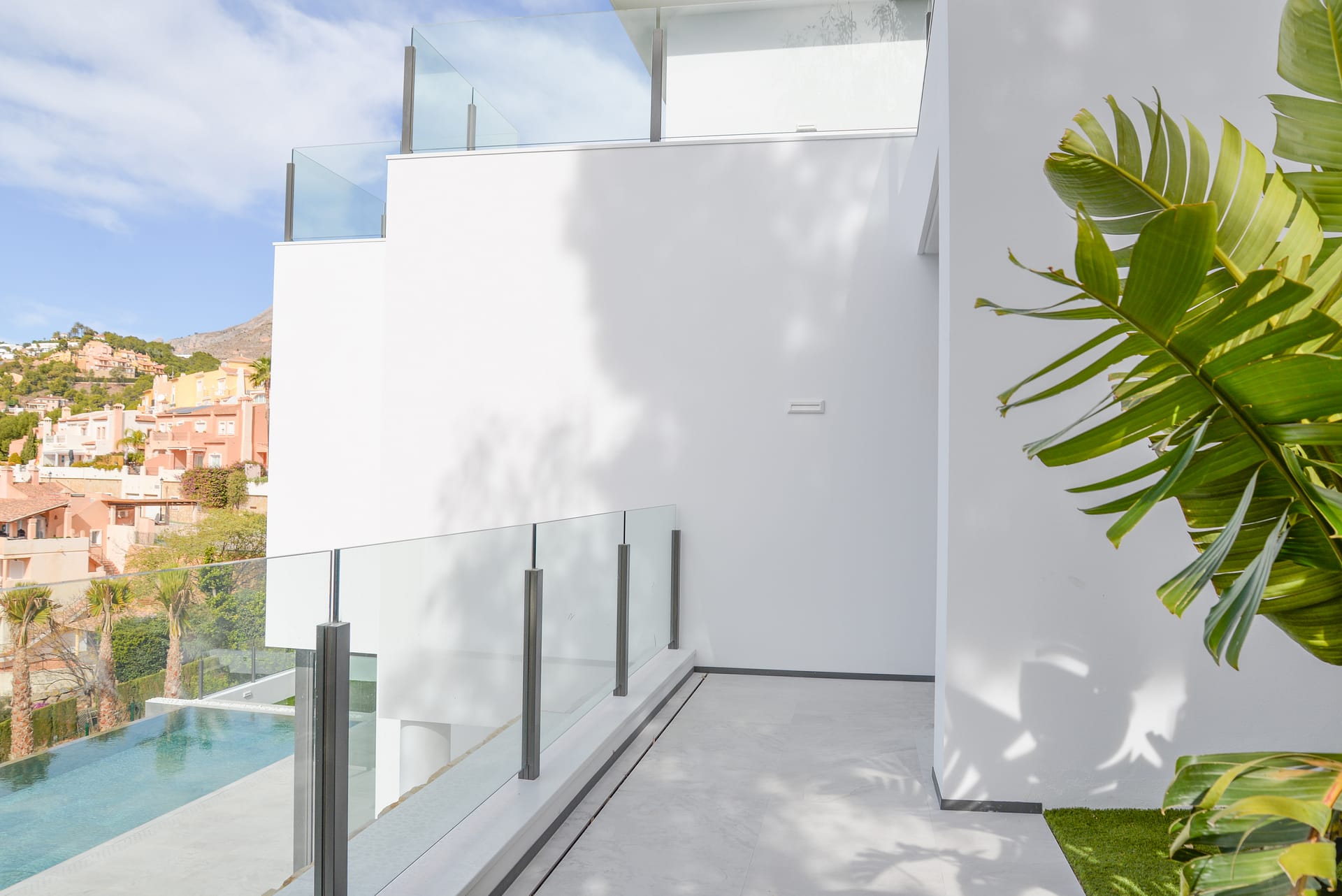 Uitzonderlijke nieuwbouwvilla met panoramisch zeezicht in Altea