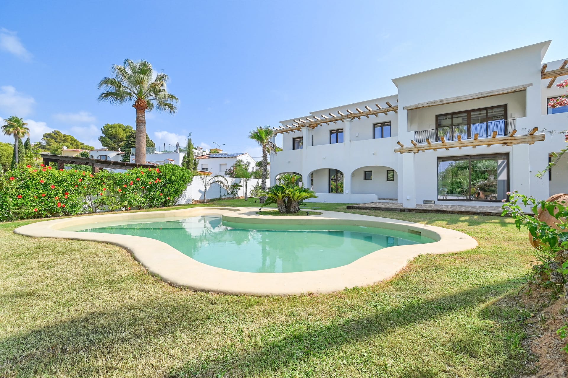 Meesterlijk gerenoveerde mediterrane villa in San Jaime – Benissa