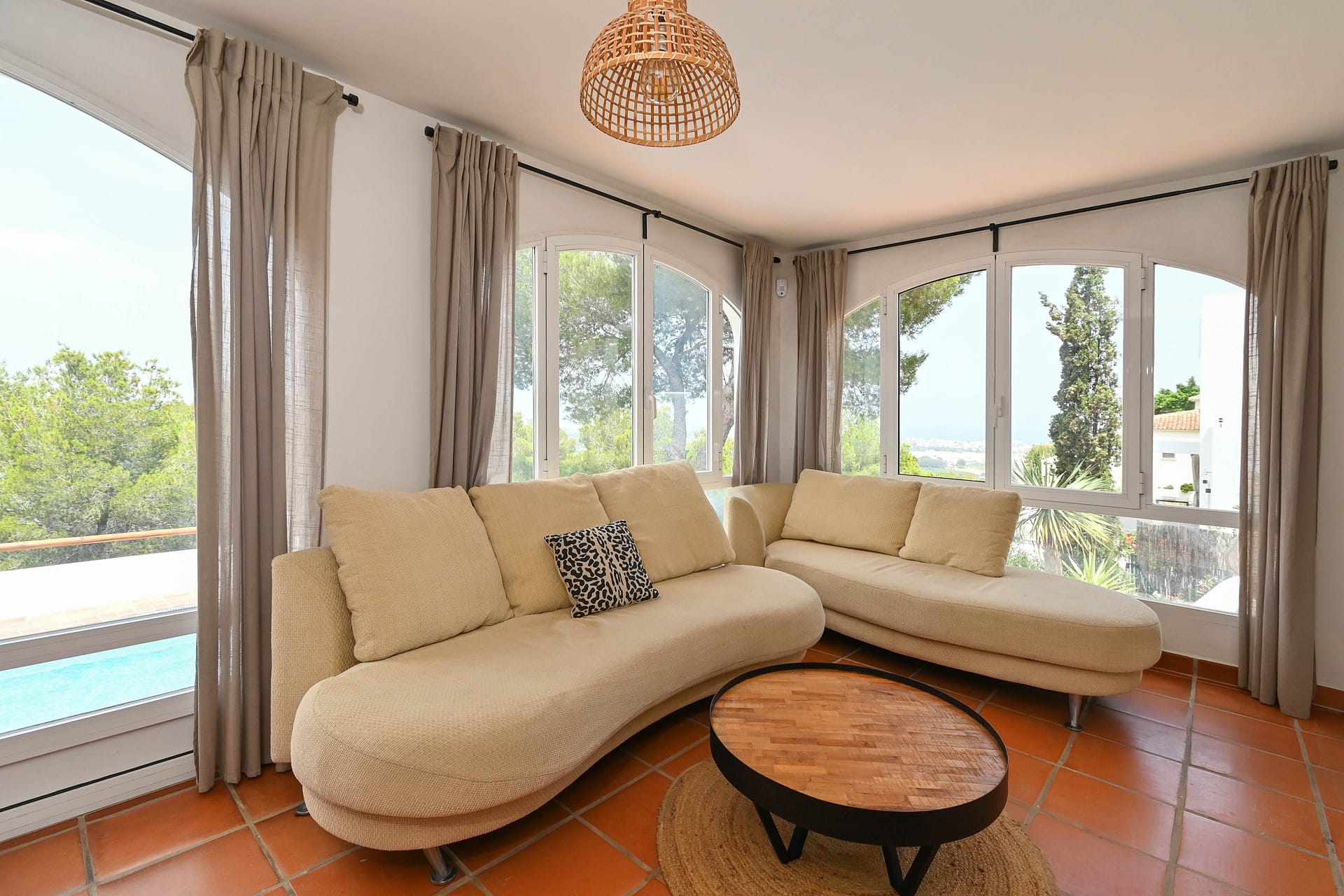 DP-70-TADEN8015-29 Luxe villa met zeezicht en privé zwembad in Denia