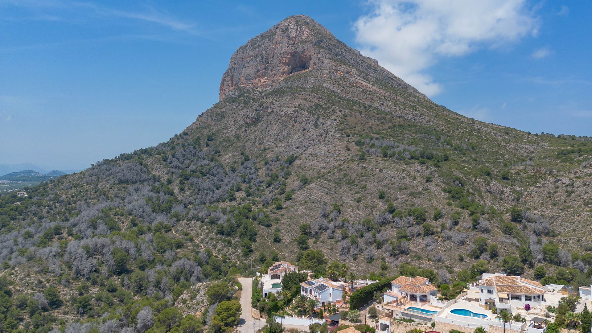 Spectaculaire mediterrane villa aan de voet van de Montgo in Javea