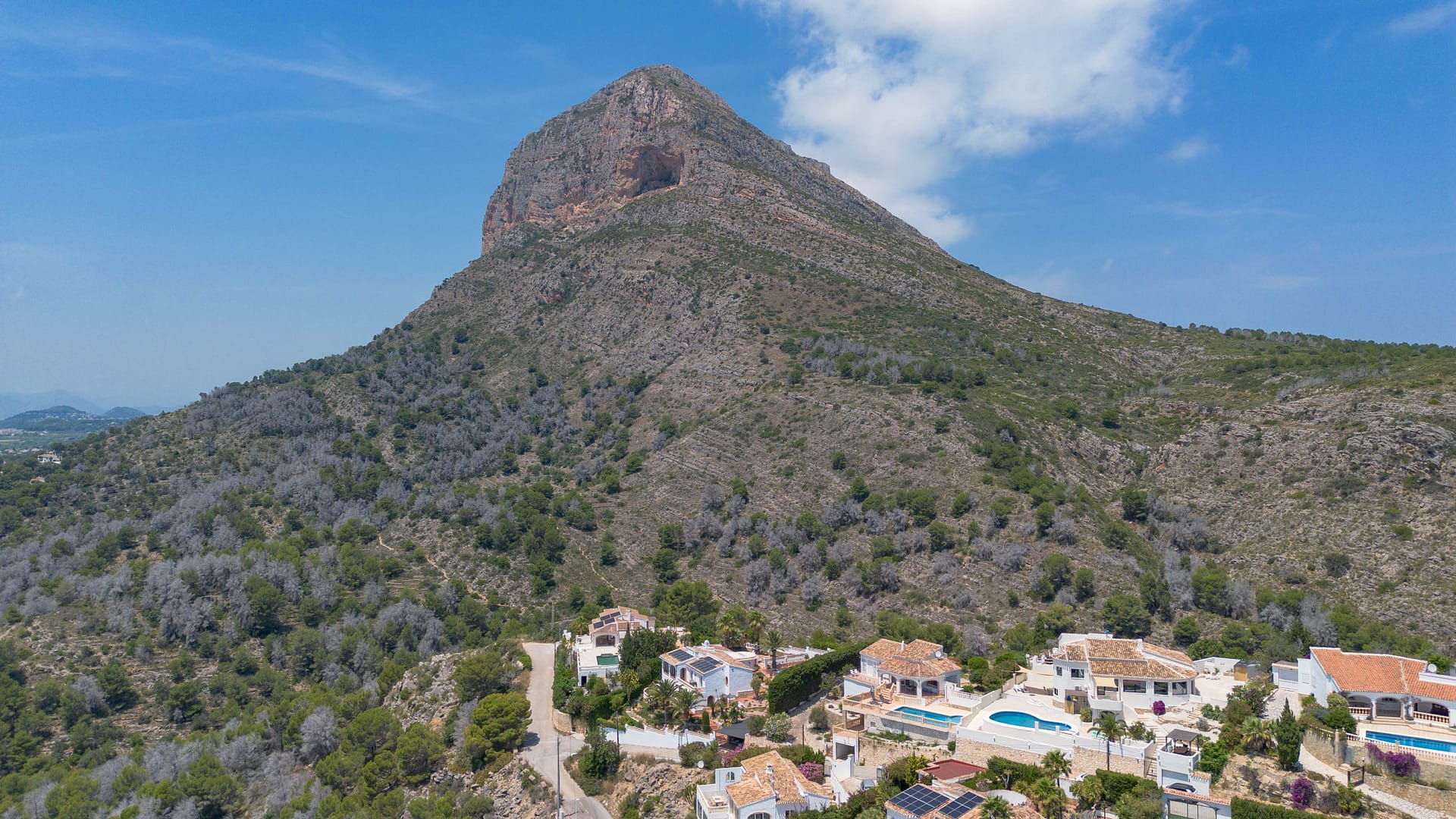 Spectaculaire mediterrane villa aan de voet van de Montgo in Javea