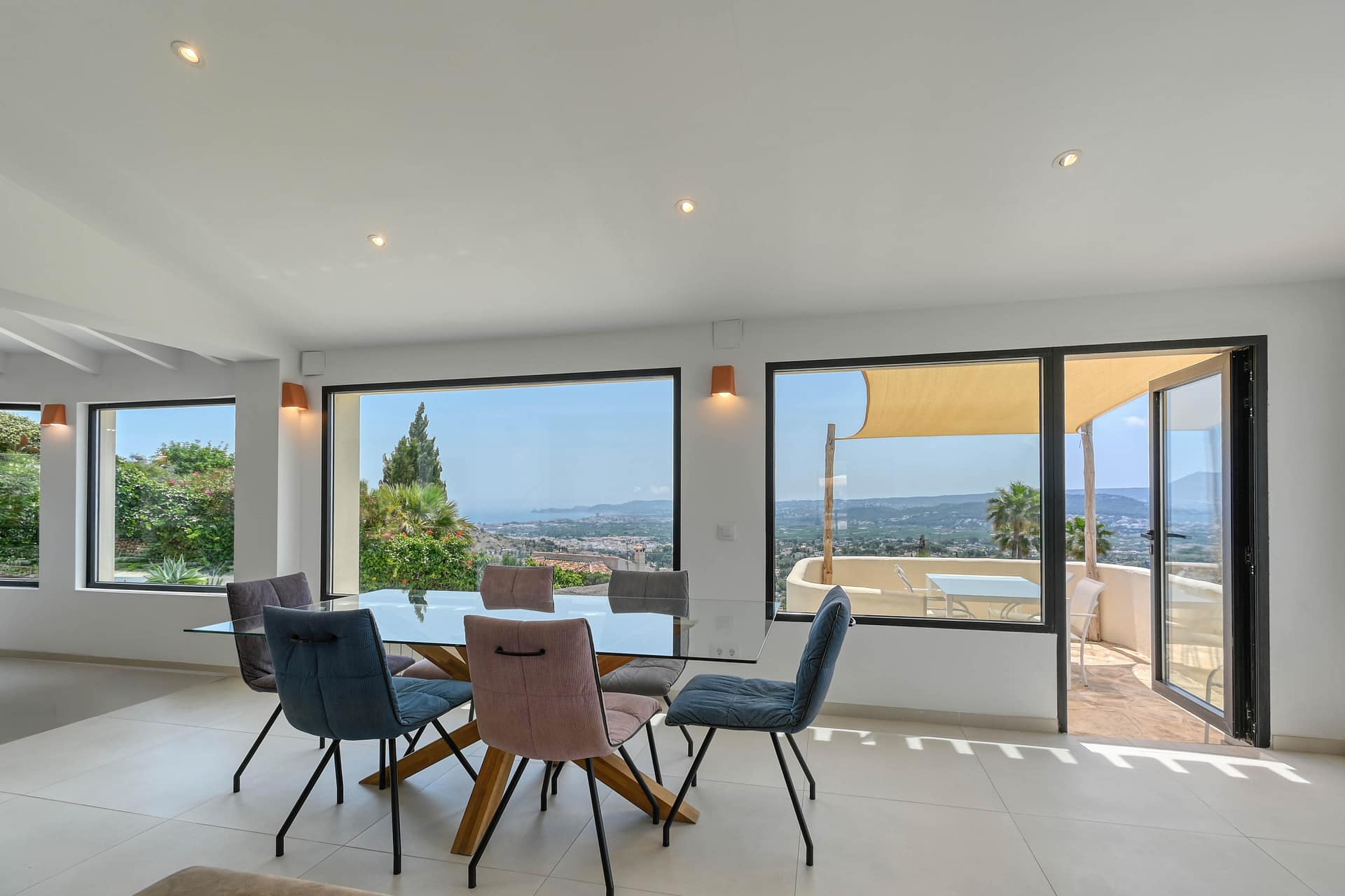 Spectaculaire mediterrane villa aan de voet van de Montgo in Javea