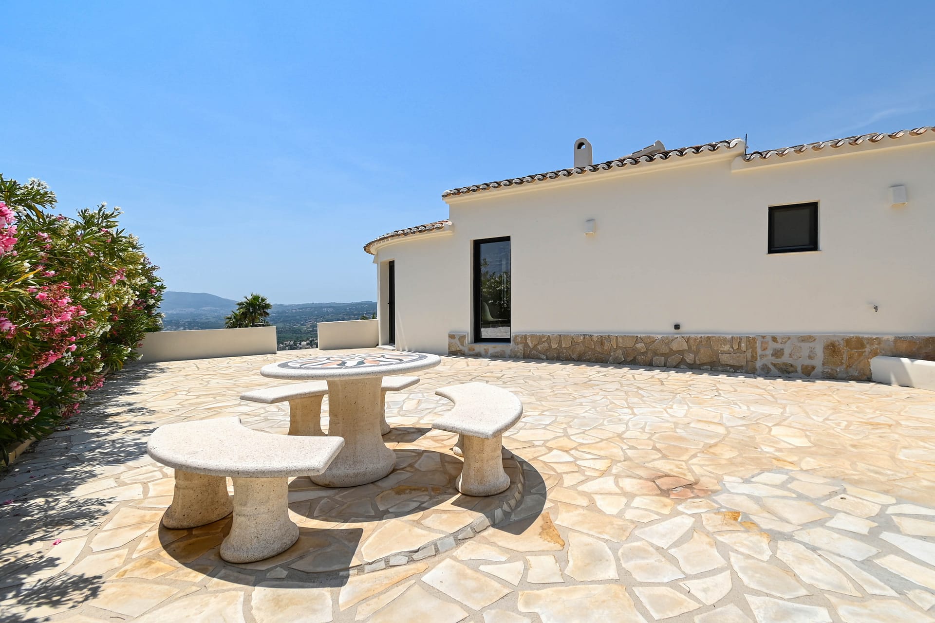 Spectaculaire mediterrane villa aan de voet van de Montgo in Javea