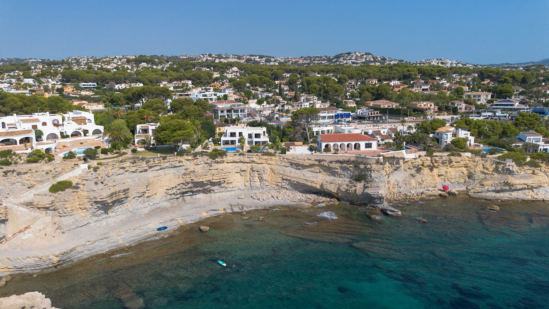 DP-70-TAMOR1564-47 Schitterende unieke eerste lijns villa met lift in Moraira