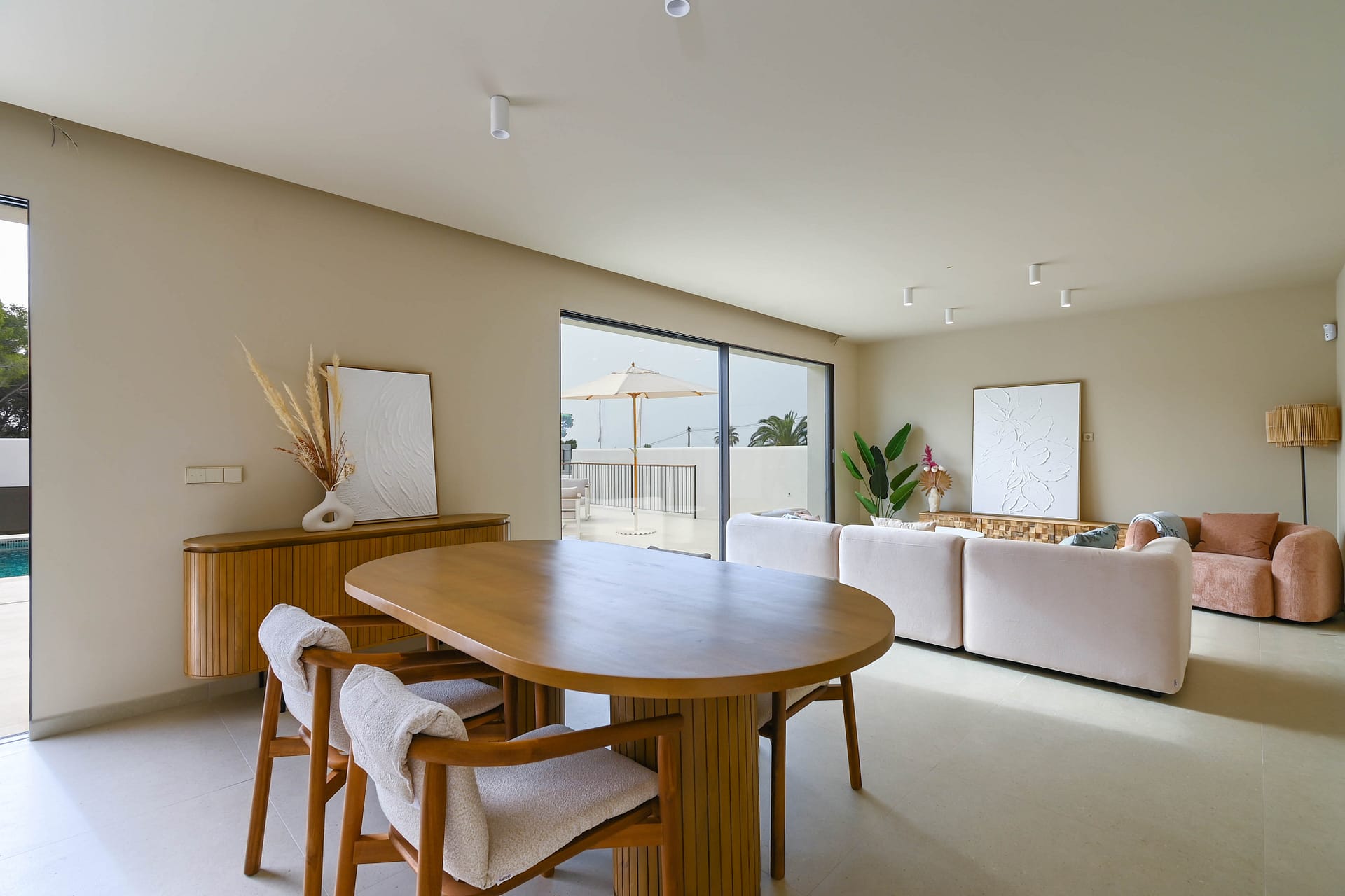 Elegante villa in afgesloten gemeenschap in Moraira