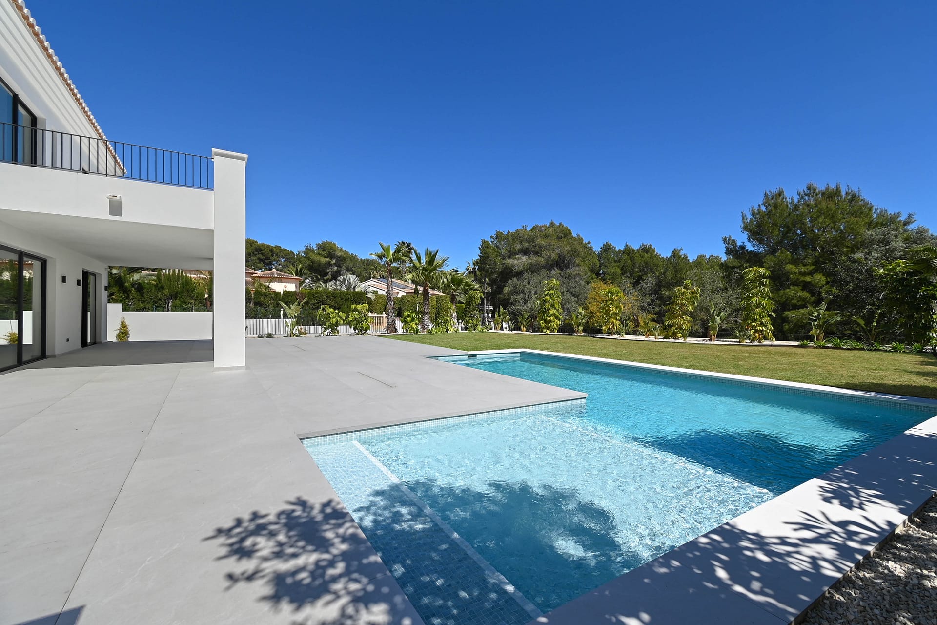 Luxe moderne villa op loopafstand centrum Moraira