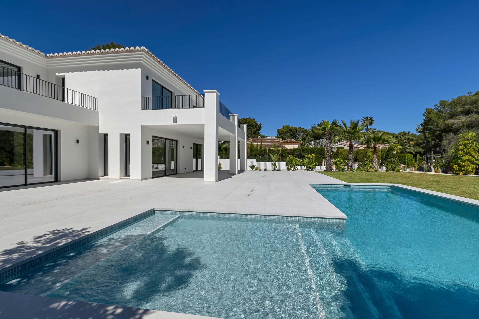 Luxe moderne villa op loopafstand centrum Moraira
