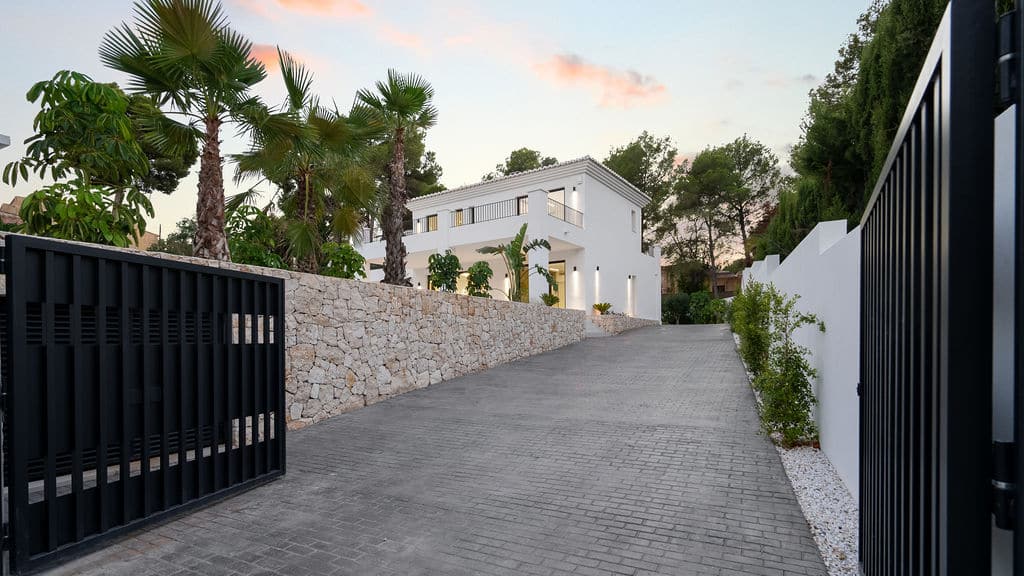 Luxe moderne villa op loopafstand centrum Moraira