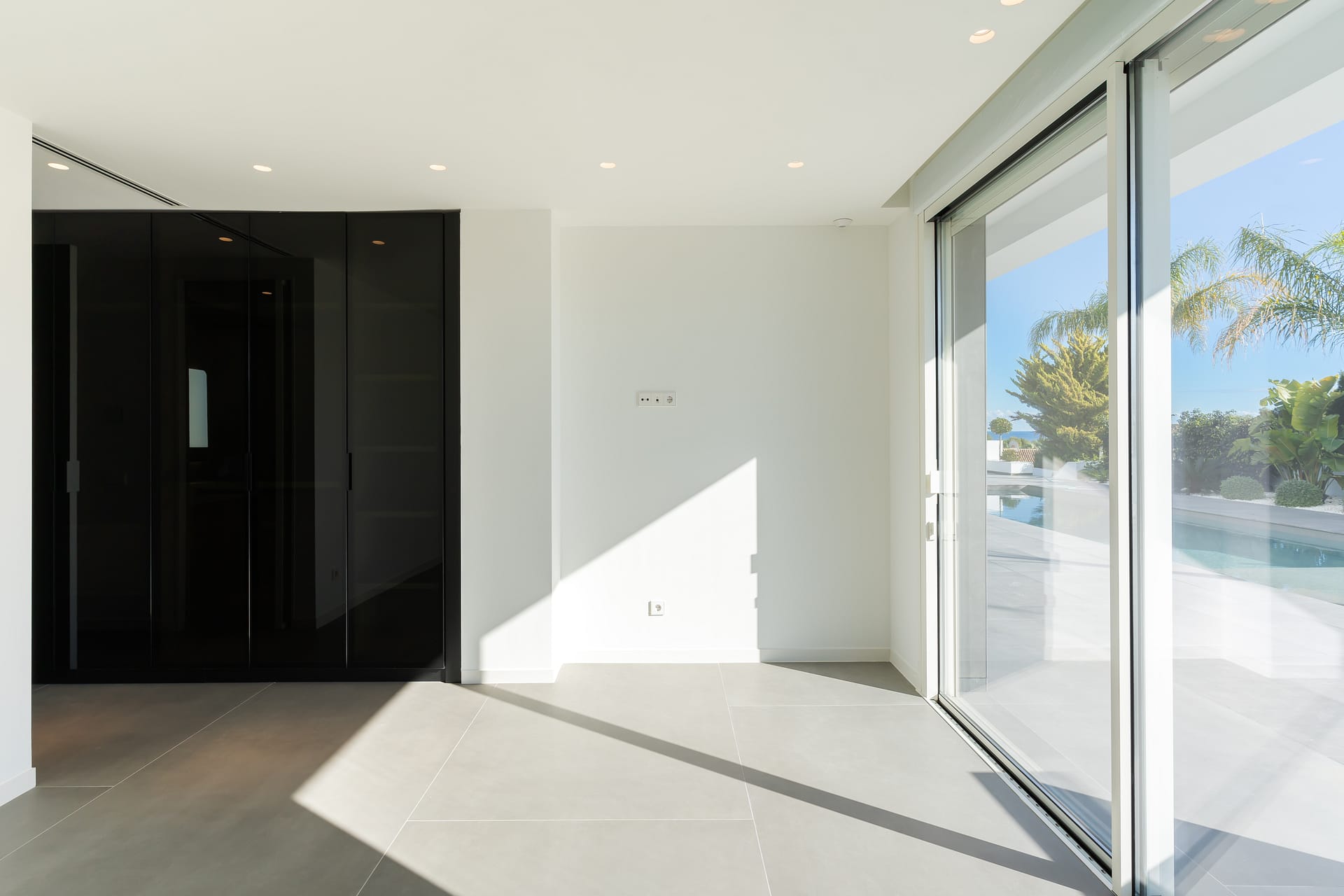 Instapklare nieuwbouwvilla met panoramisch zeezicht in Moraira
