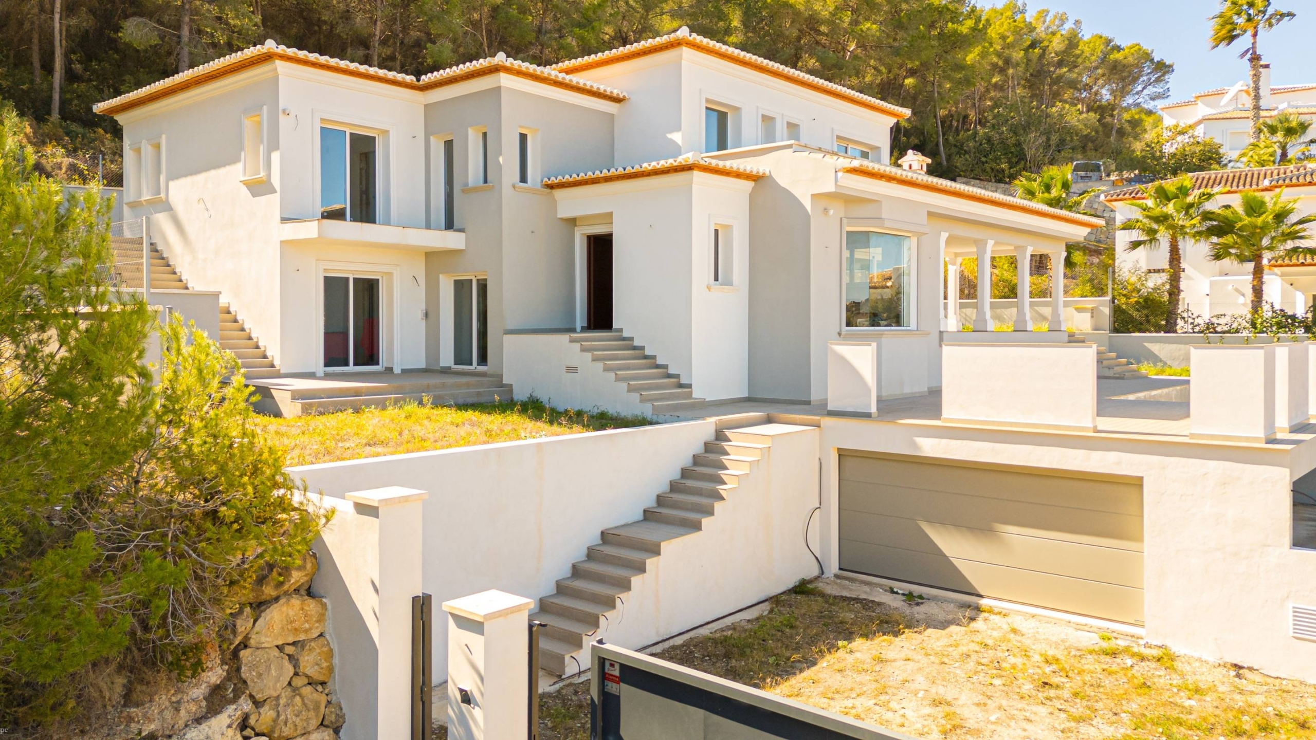 Nieuwbouw villa met prachtig uitzicht in Javea