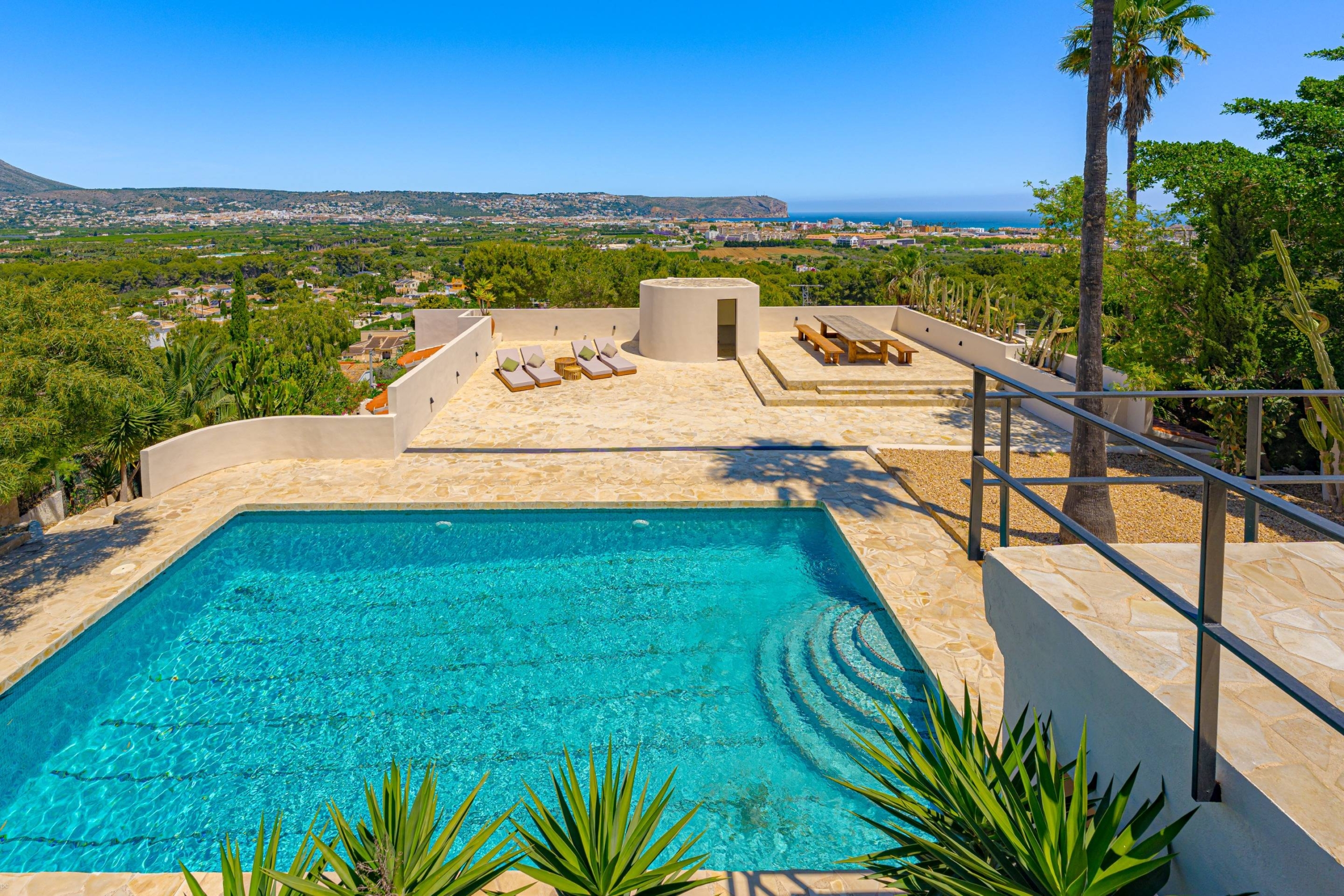 Gerenoveerde traditionele villa met privé zwembad en panoramisch zeezicht in Javea