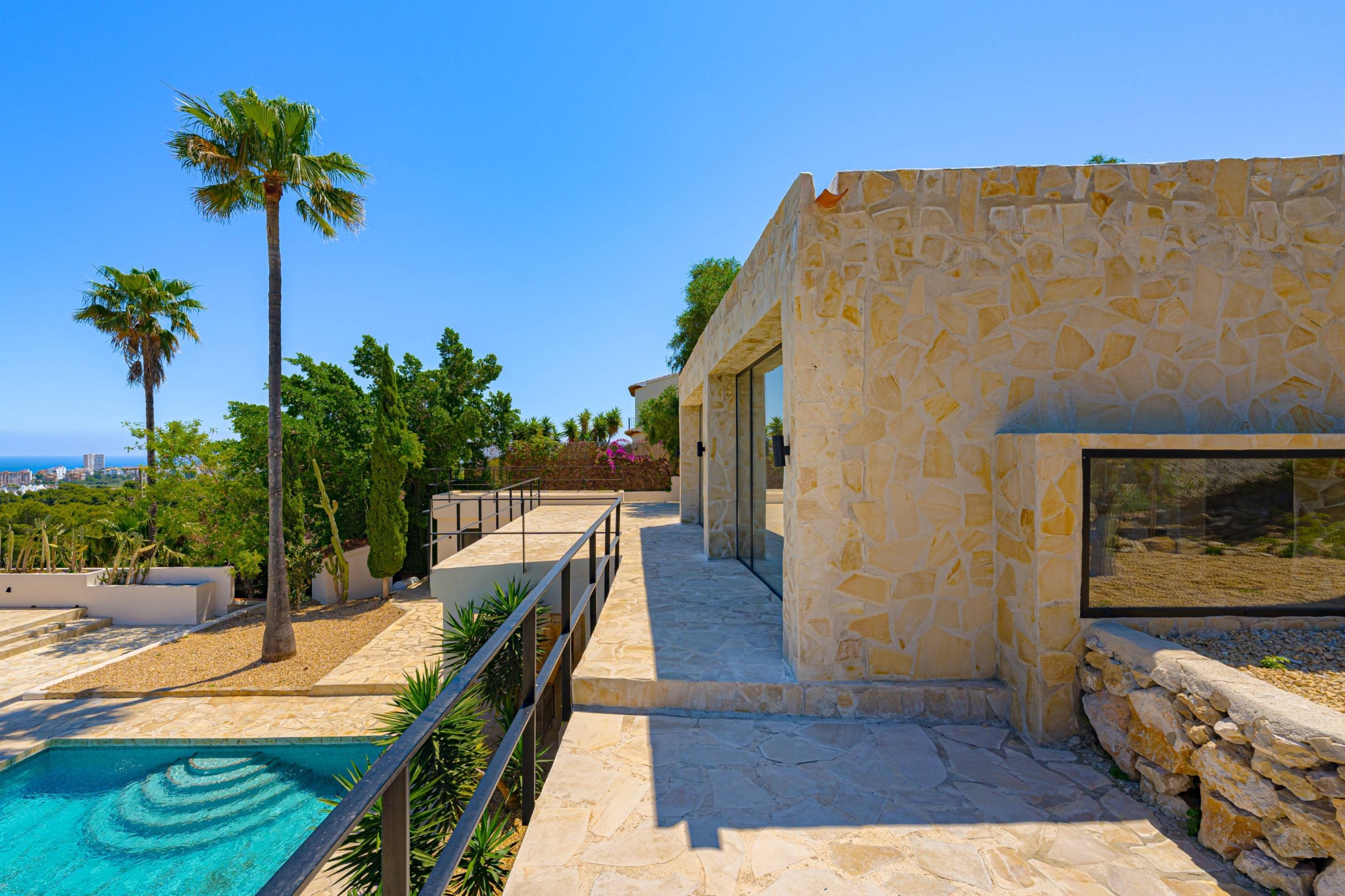 Gerenoveerde traditionele villa met privé zwembad en panoramisch zeezicht in Javea