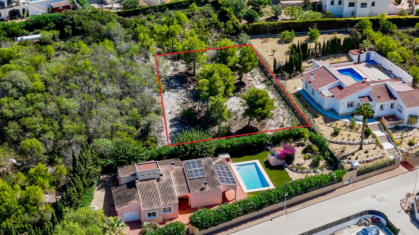 Instapklare gelijkvloerse villa met zwembad in Javea