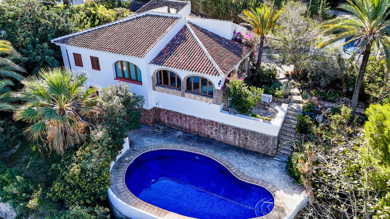 Traditionele villa met zeezicht en Montgó-uitzicht in Javea