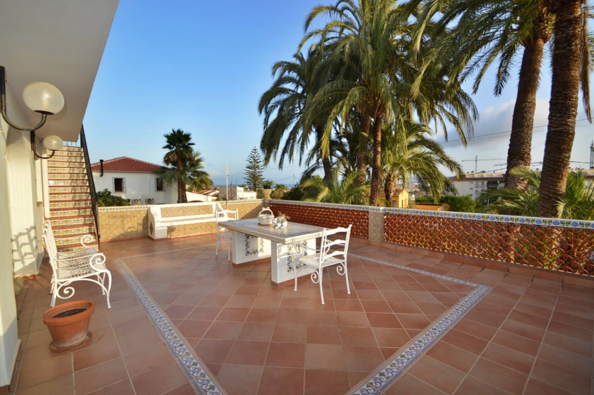 Ruime te renoveren villa vlakbij centrum in Javea