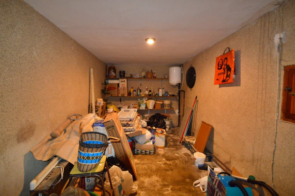 Ruime te renoveren villa vlakbij centrum in Javea