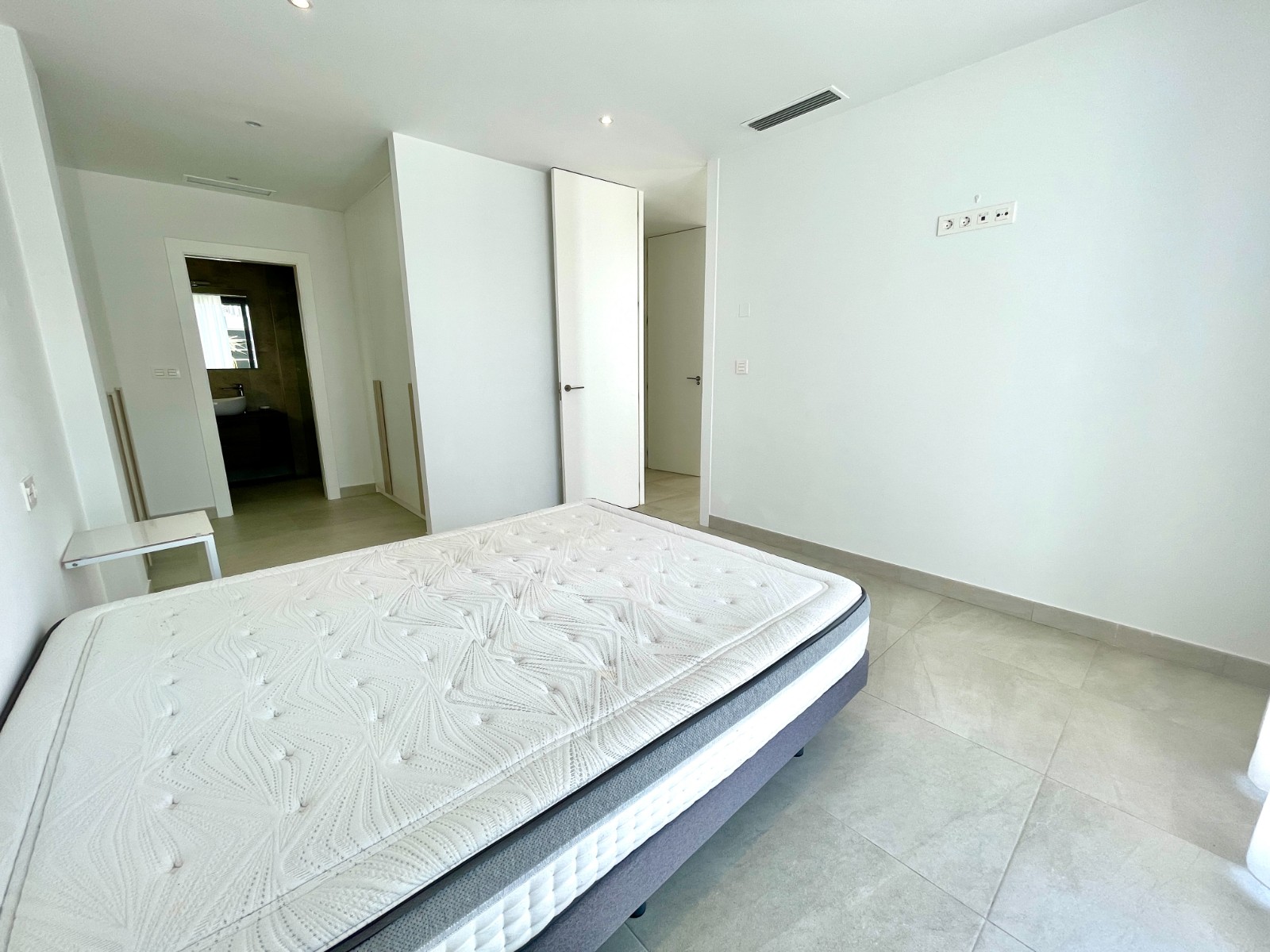 Exclusieve instapklare villa met privé zwembad in centrum Benijofar