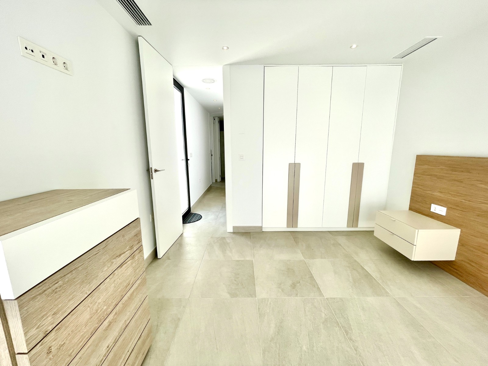 Exclusieve instapklare villa met privé zwembad in centrum Benijofar