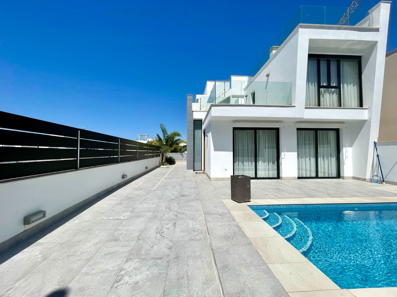Exclusieve instapklare villa met privé zwembad in centrum Benijofar