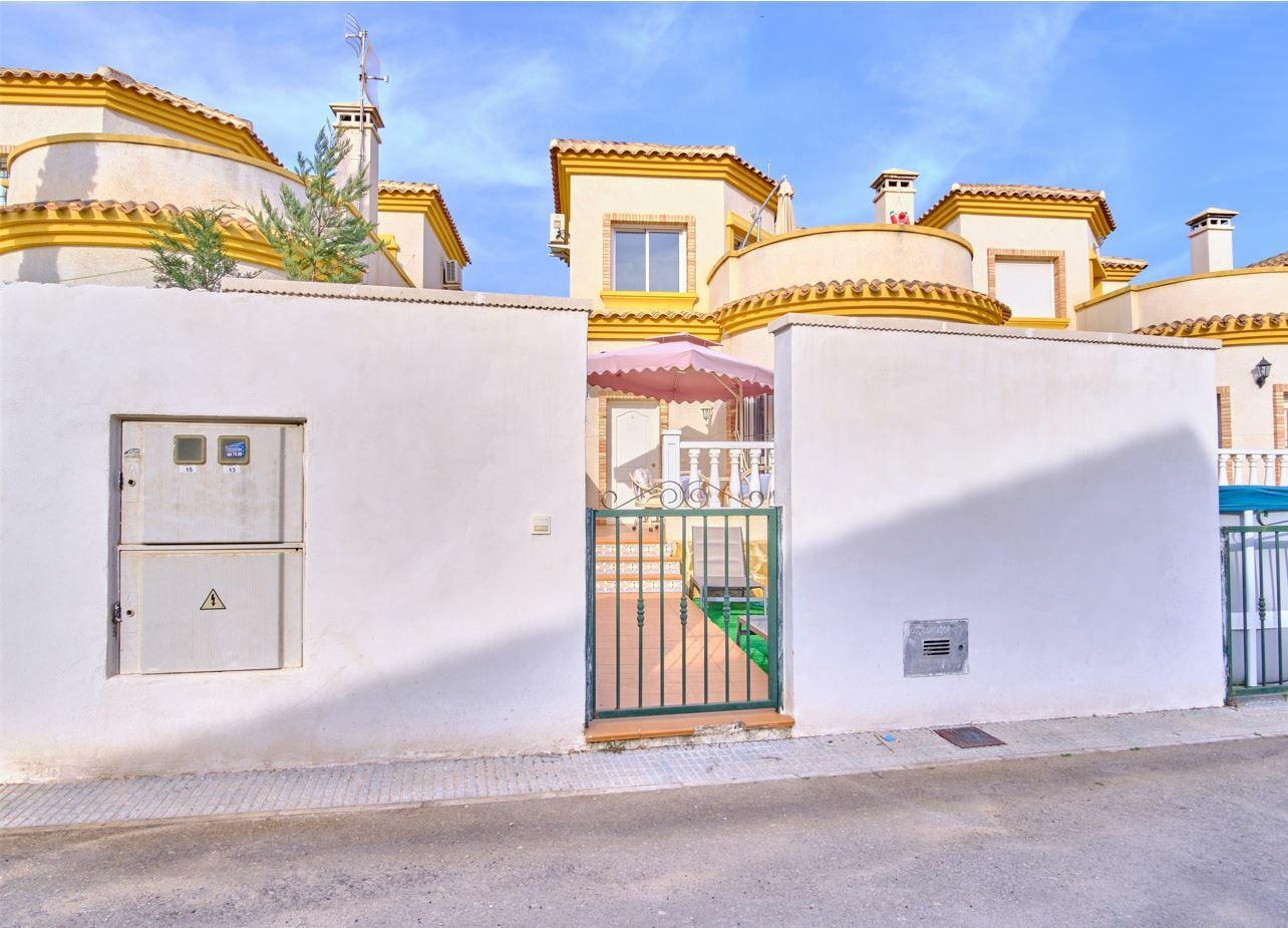 Villa te koop in Los Montesinos