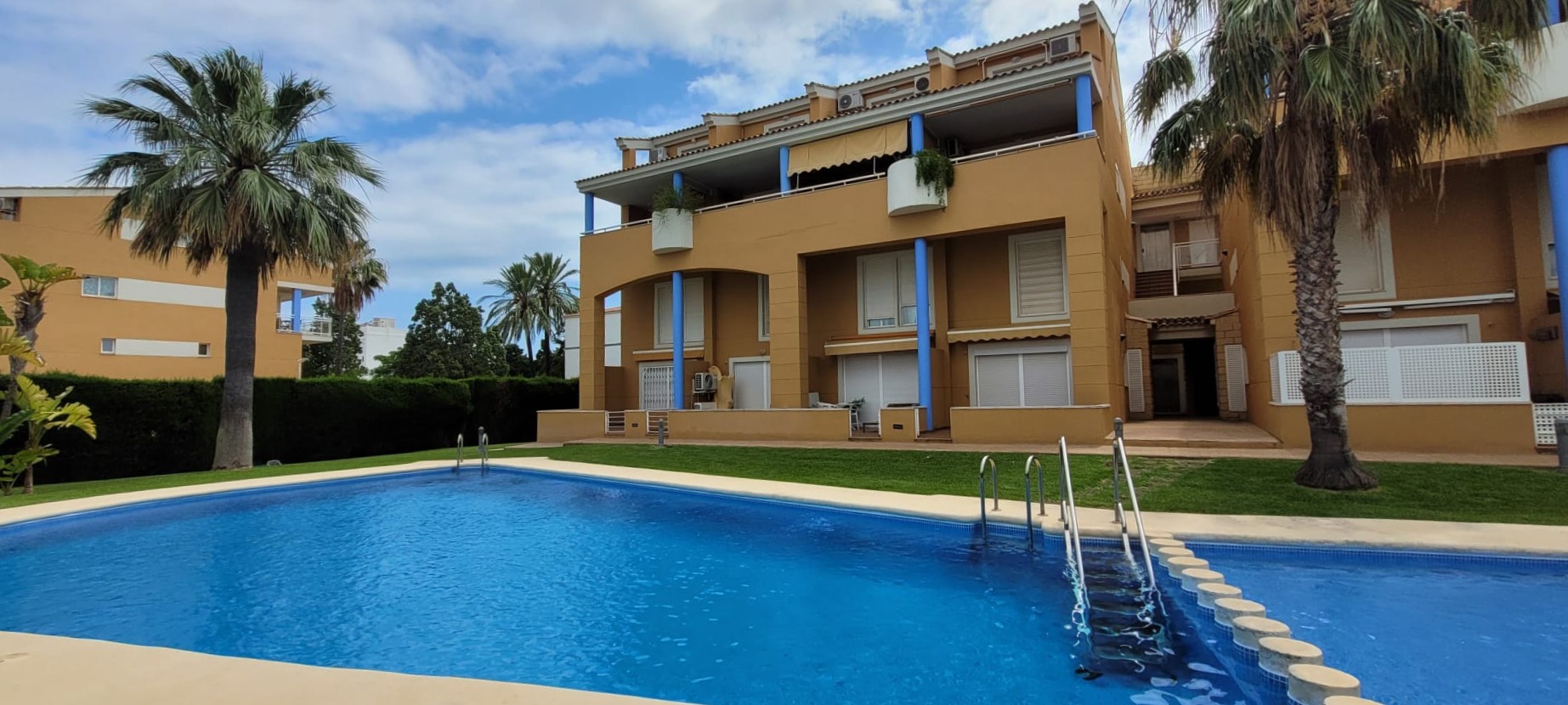 Duplex appartement op 300 meter van het strand in Javea