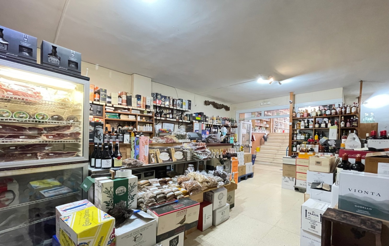 Unieke kans: complete wijnmakerij met 30 jaar reputatie in  — Moraira