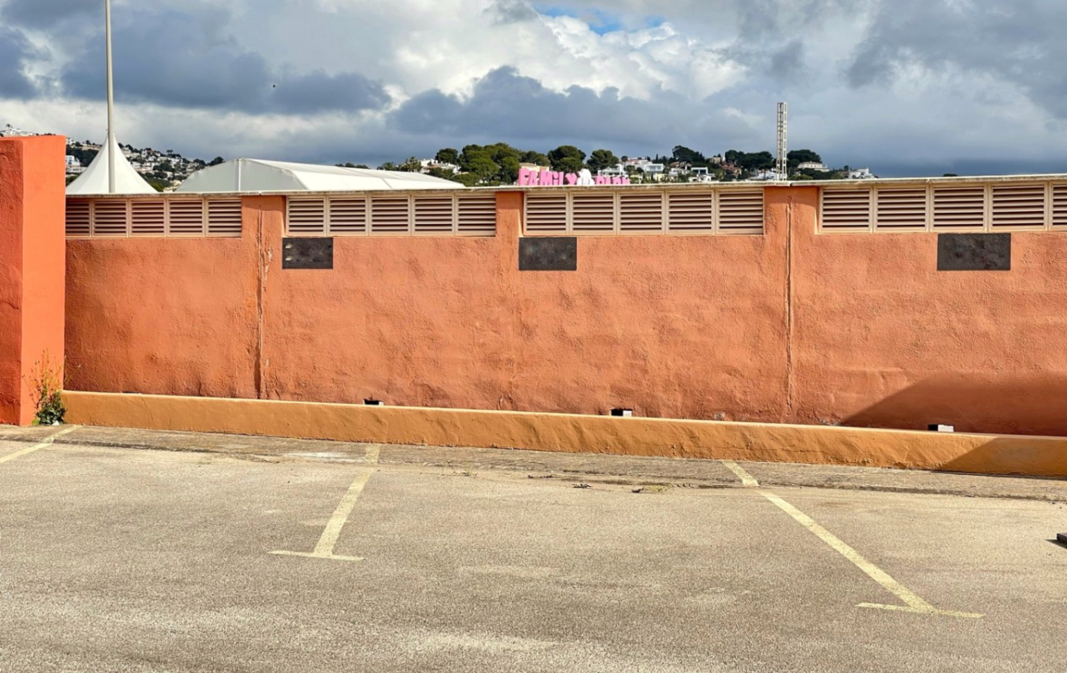 Unieke kans: complete wijnmakerij met 30 jaar reputatie in  — Moraira