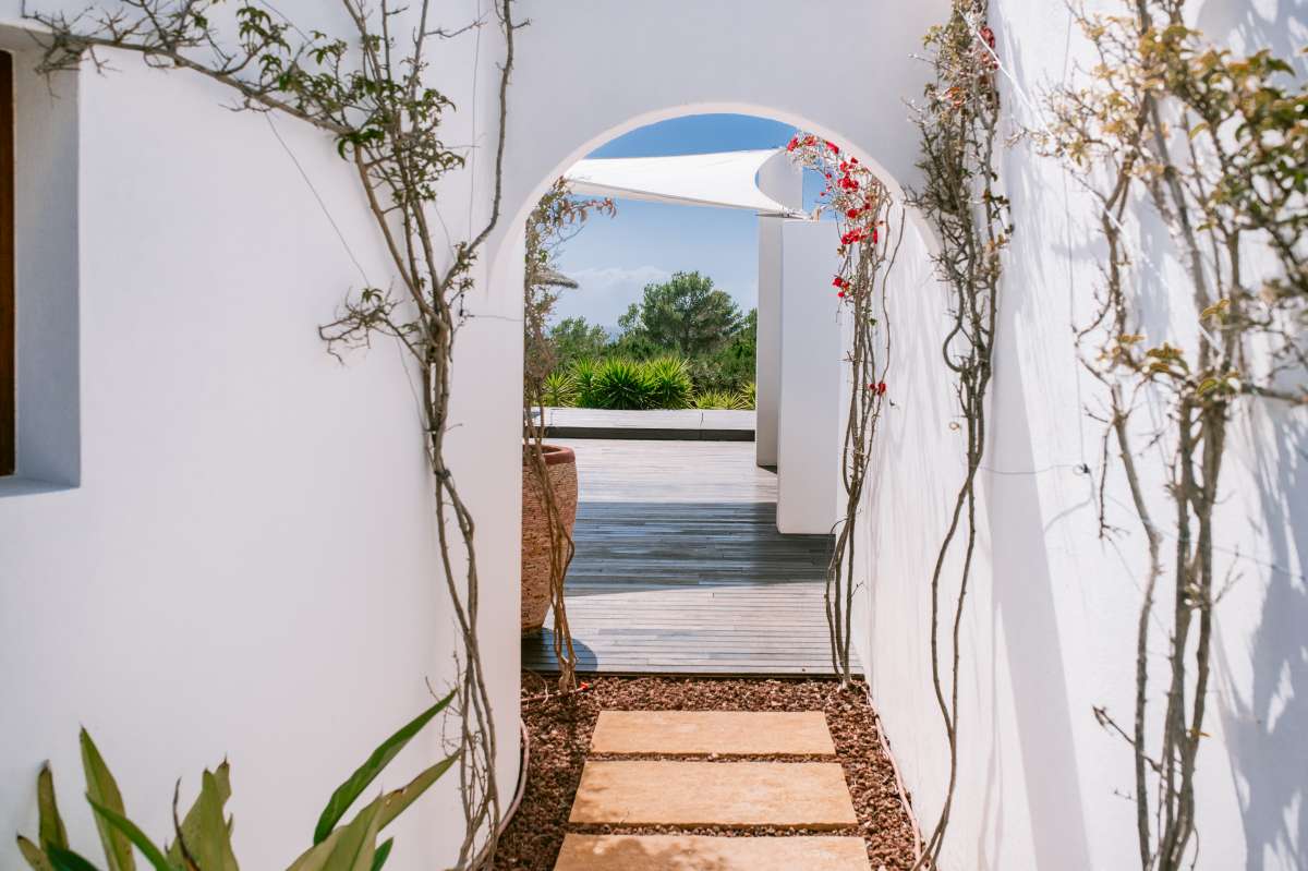 Exclusieve villa met uitzicht op Es Vedra in Cala Carbó – Ibiza
