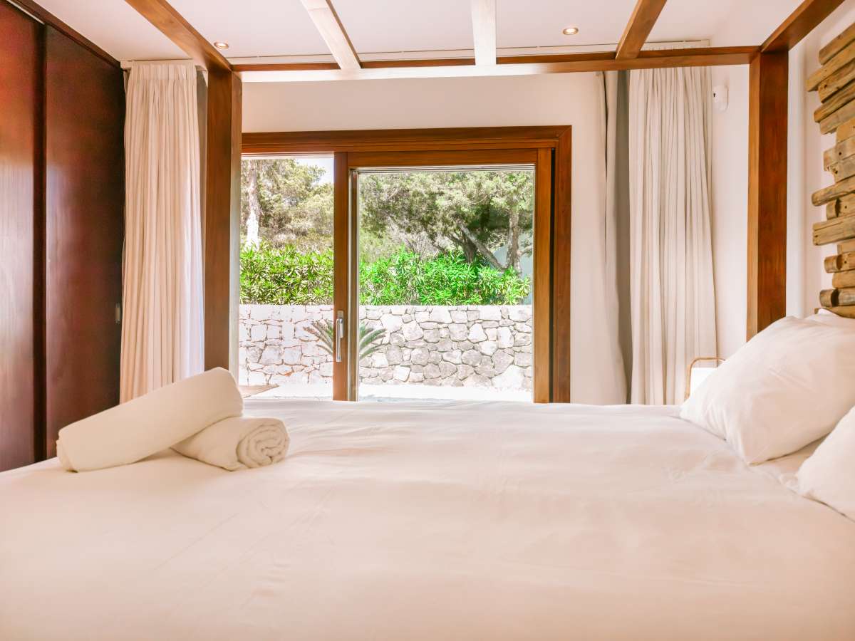 Exclusieve villa met uitzicht op Es Vedra in Cala Carbó – Ibiza