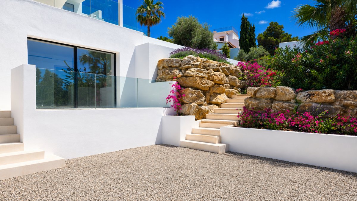 Luxe gerenoveerde villa met infinity pool en zeezicht — Ibiza-stad