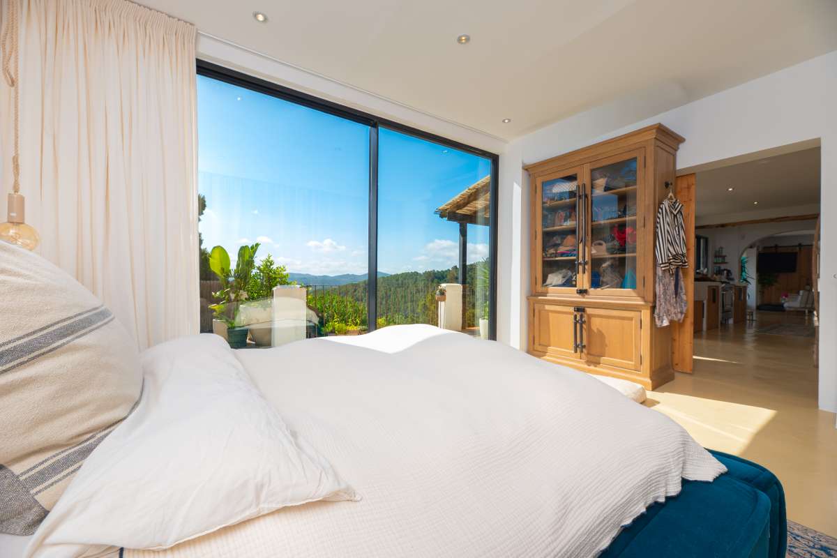 Karaktervolle villa met panoramisch zeezicht in Sant Miquel – Ibiza