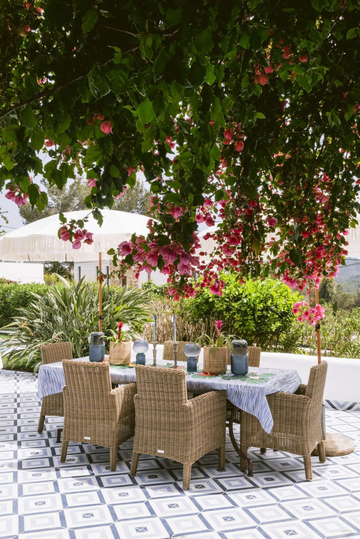 Gerenoveerde finca met zwembad en panoramisch uitzicht in Cala Llonga – Ibiza
