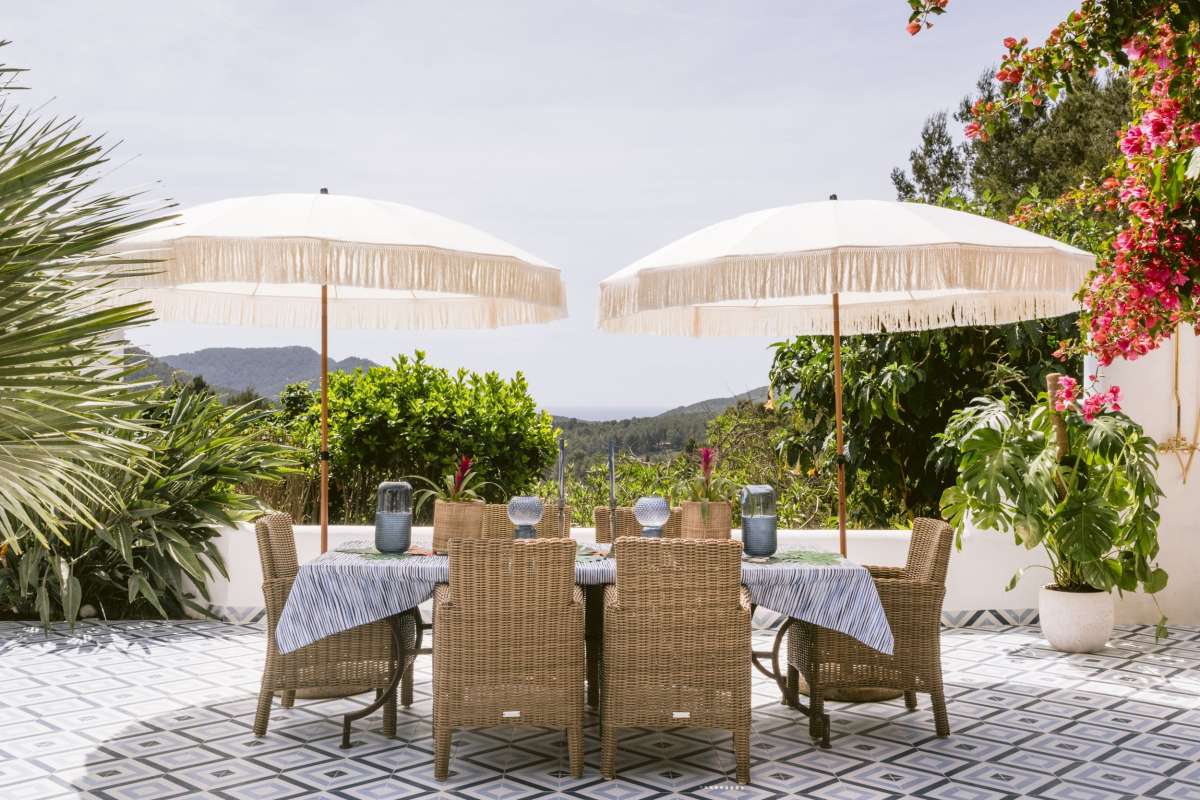 Gerenoveerde finca met zwembad en panoramisch uitzicht in Cala Llonga – Ibiza
