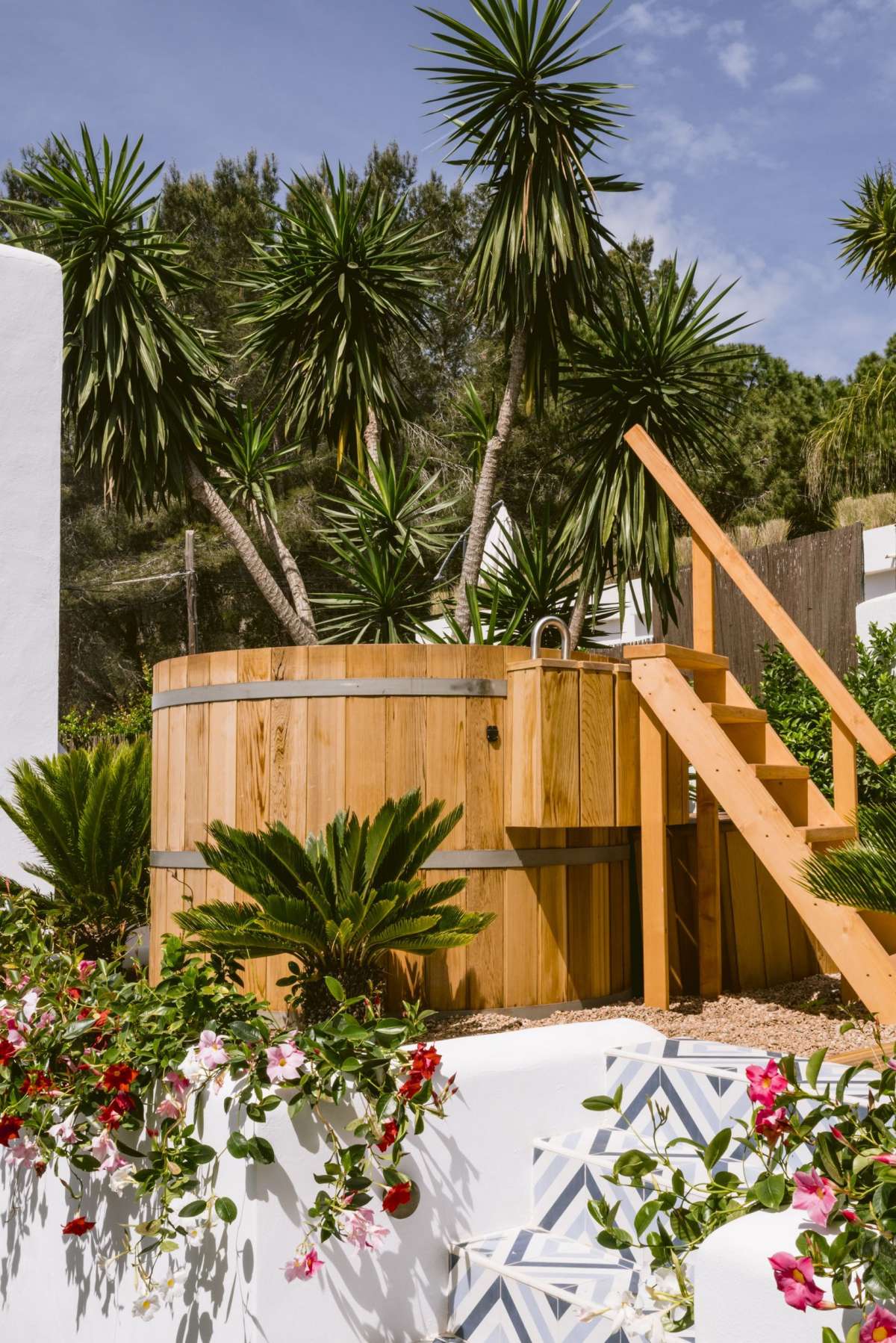 Gerenoveerde finca met zwembad en panoramisch uitzicht in Cala Llonga – Ibiza