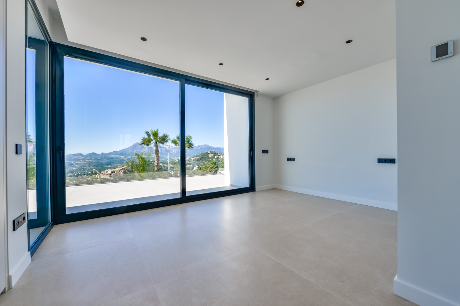 Moderne villa met panoramisch zeezicht in Altea Hills